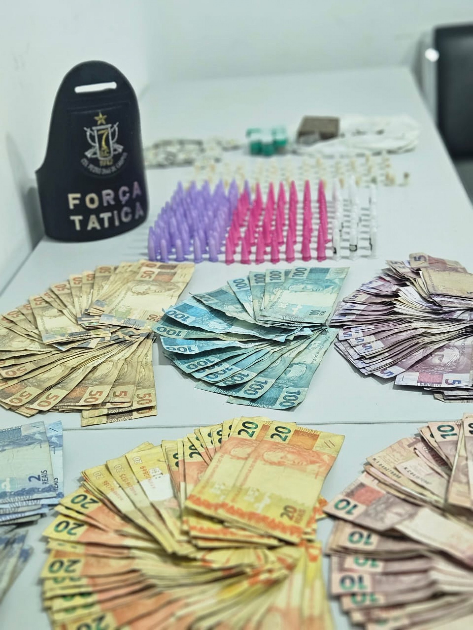 O suspeito foi detido no bairro do Habiteto