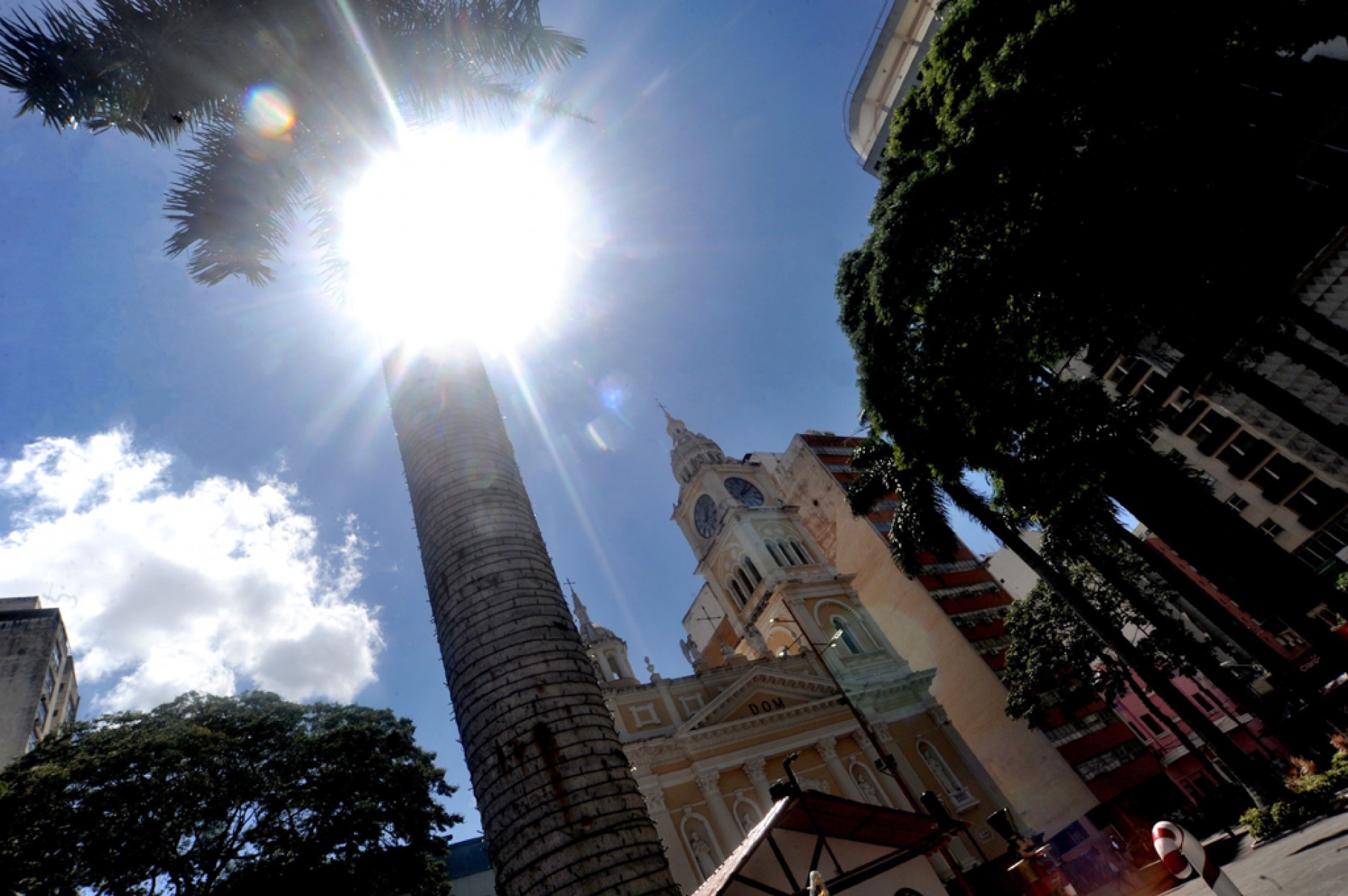 Calor vai prevalecer no início da semana
