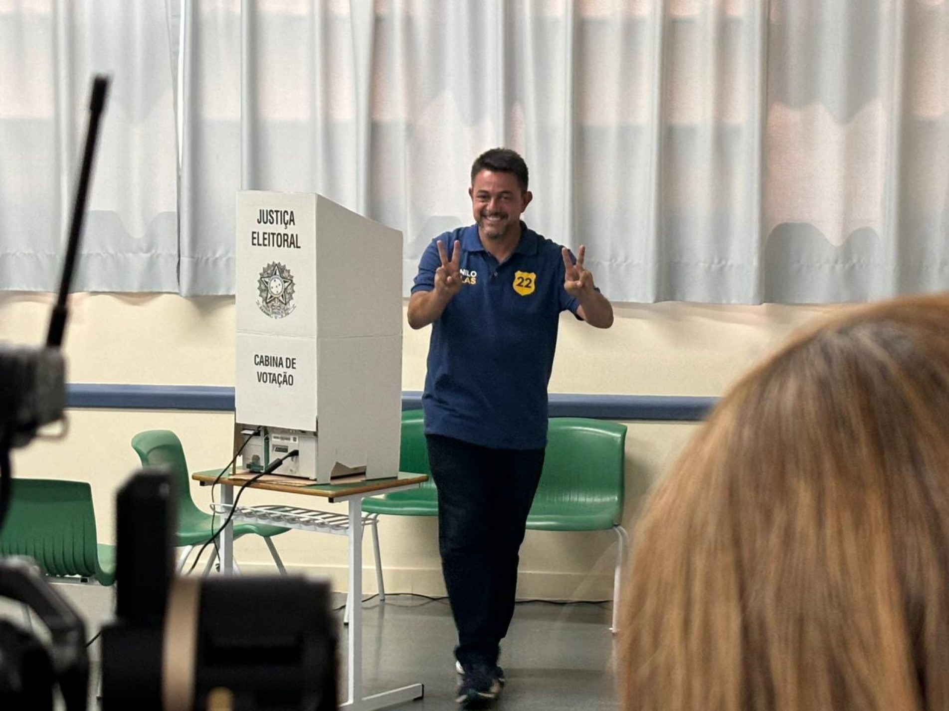 Danilo chegou acompanhado de sua esposa