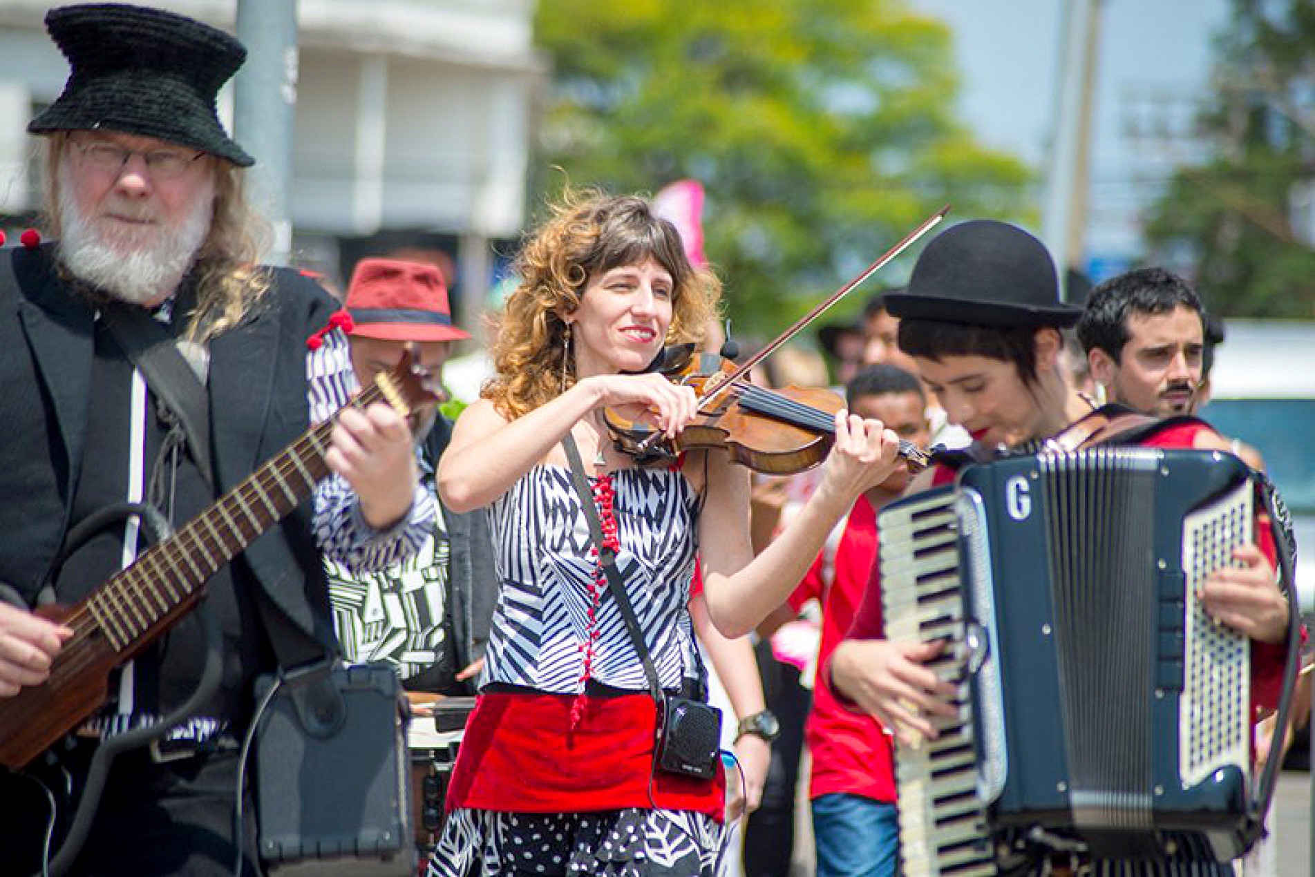 Projeto foi criado pela Zonzo Compagnie, 
da Bélgica, e espetáculos são gratuitos