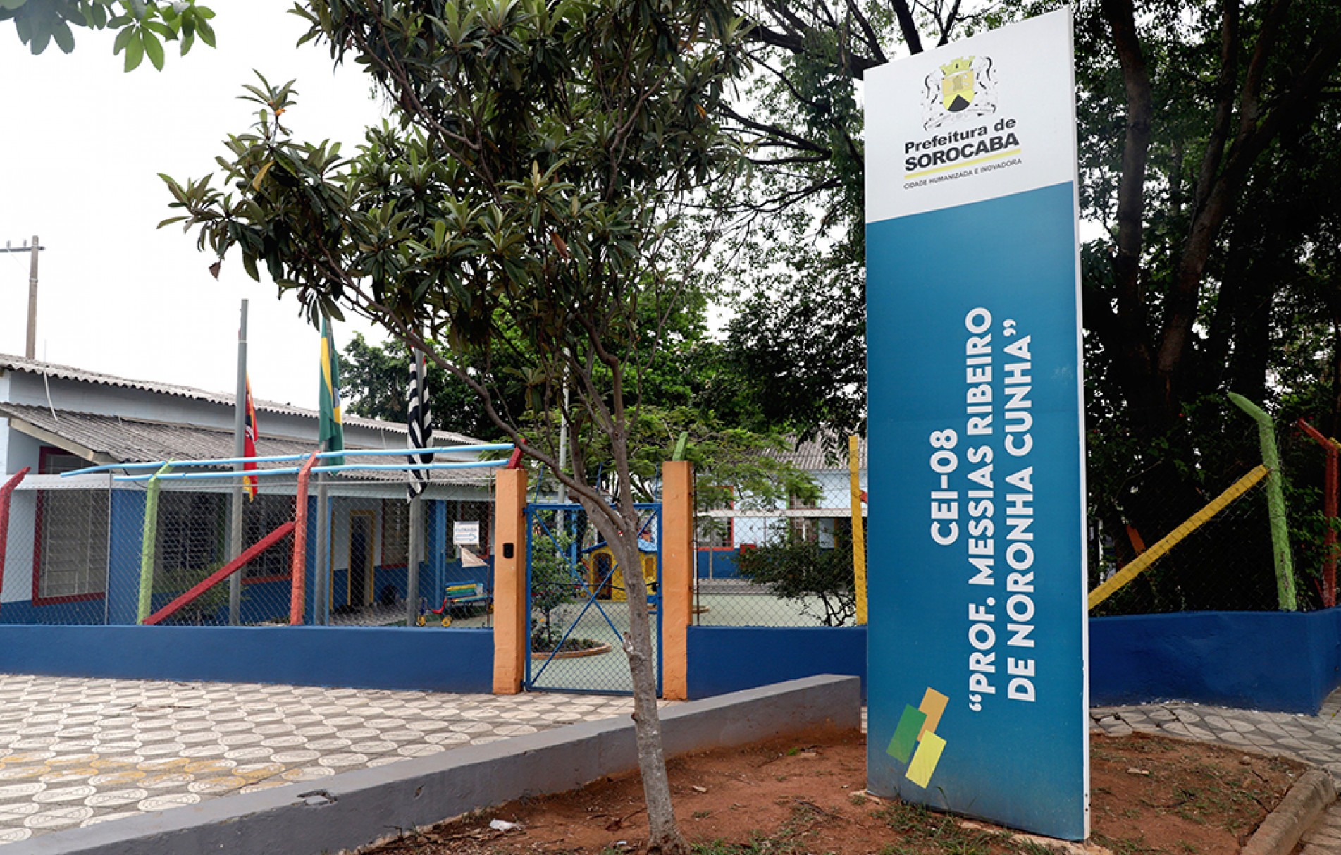 Pais ou responsáveis devem fazer o cadastro pessoalmente em qualquer uma das 69 escolas com educação infantil
