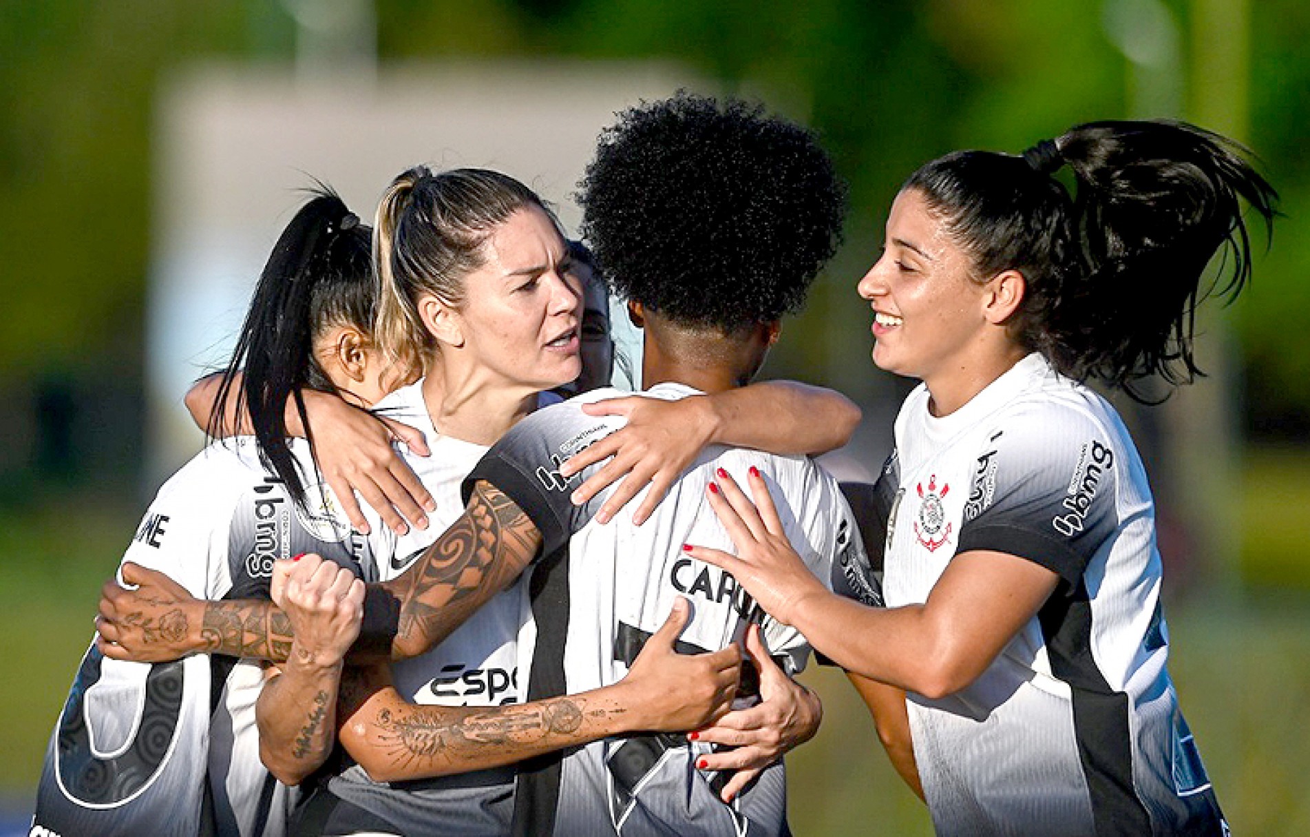 Brabas do Timão garantem classificação com vitória sobre 
o Boca Juniors
