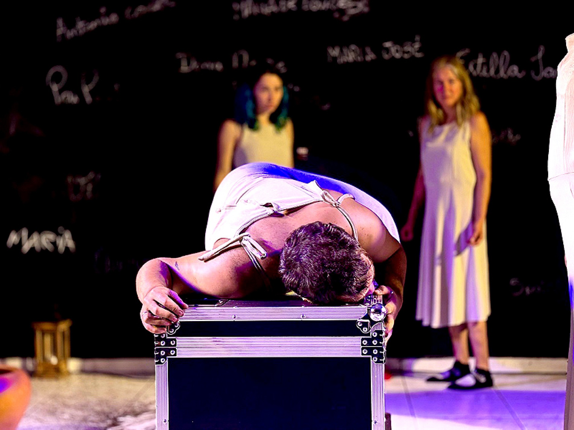 Trabalho é o resultado de curso de formação teatral; 
apresentações são gratuitas 