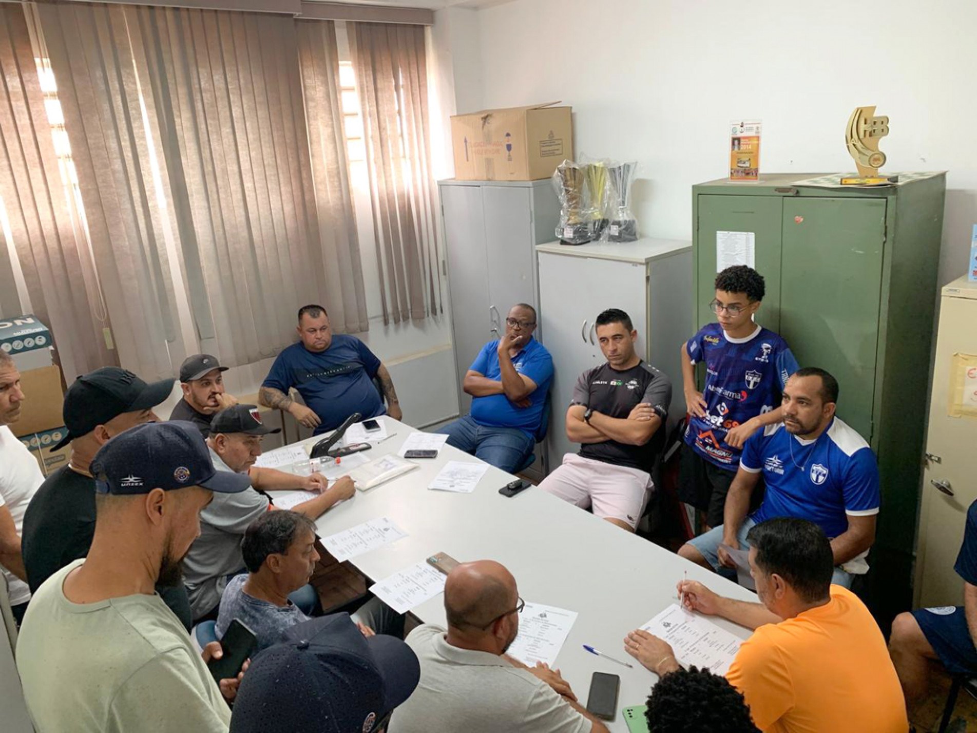 Representantes das oito equipes classificadas participam da reunião