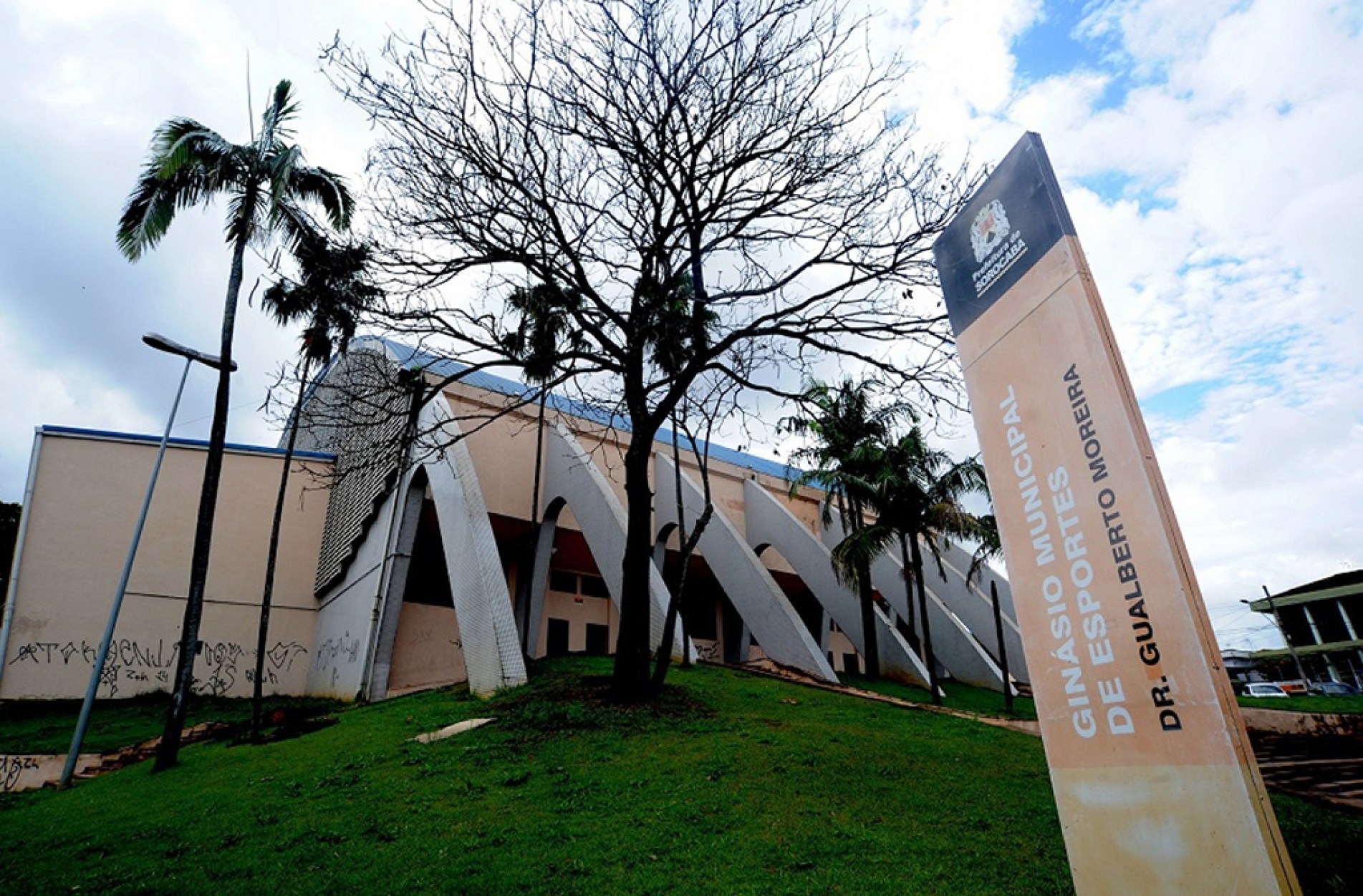 Localizado na Vila Hortência, local recebe jogos de várias competições
