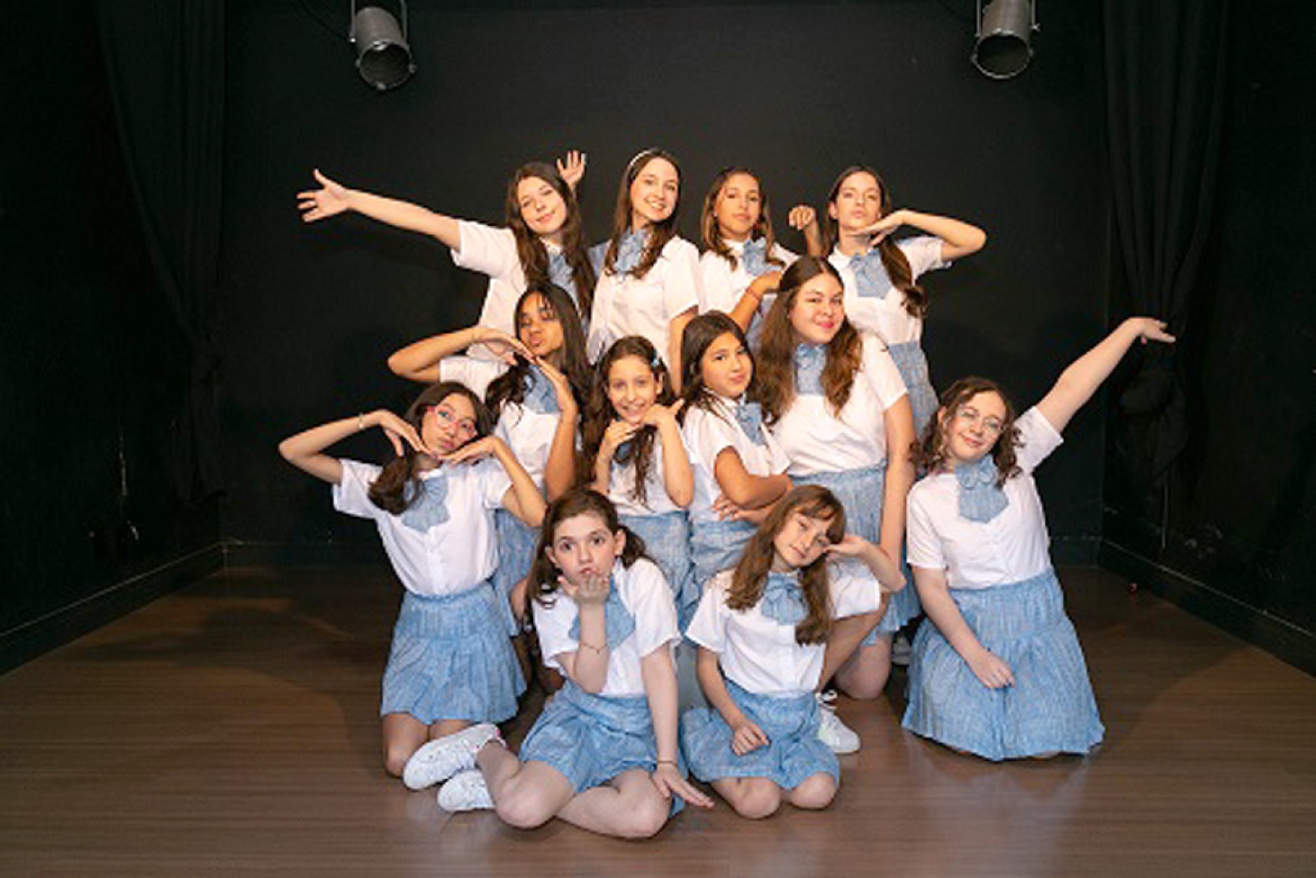 Meninas criaram o enredo, que traz histórias 
retratadas com leveza e humor