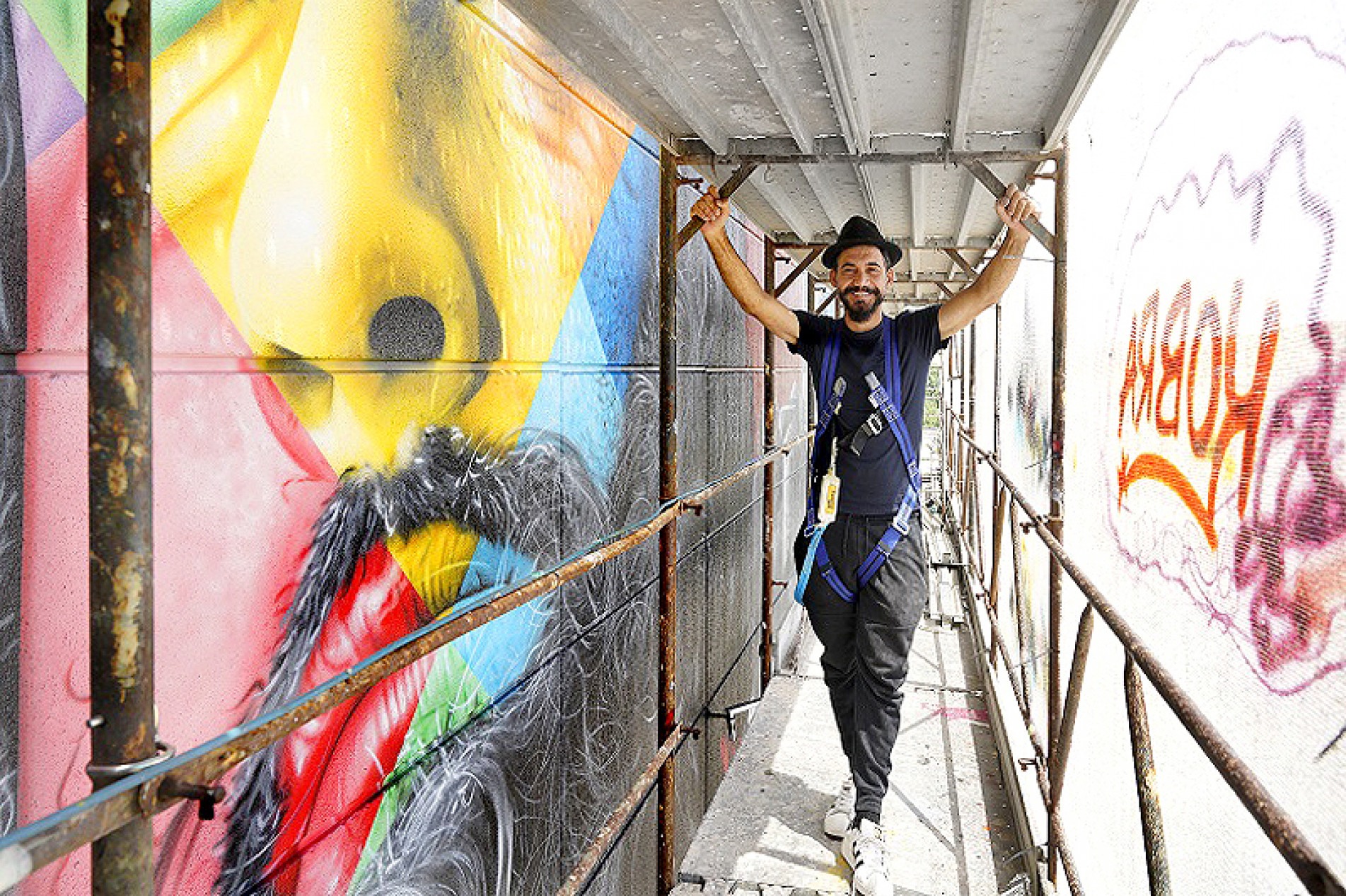 Documentário premiado conta a trajetória do artista brasileiro 
Eduardo Kobra, que é reconhecido mundialmente 