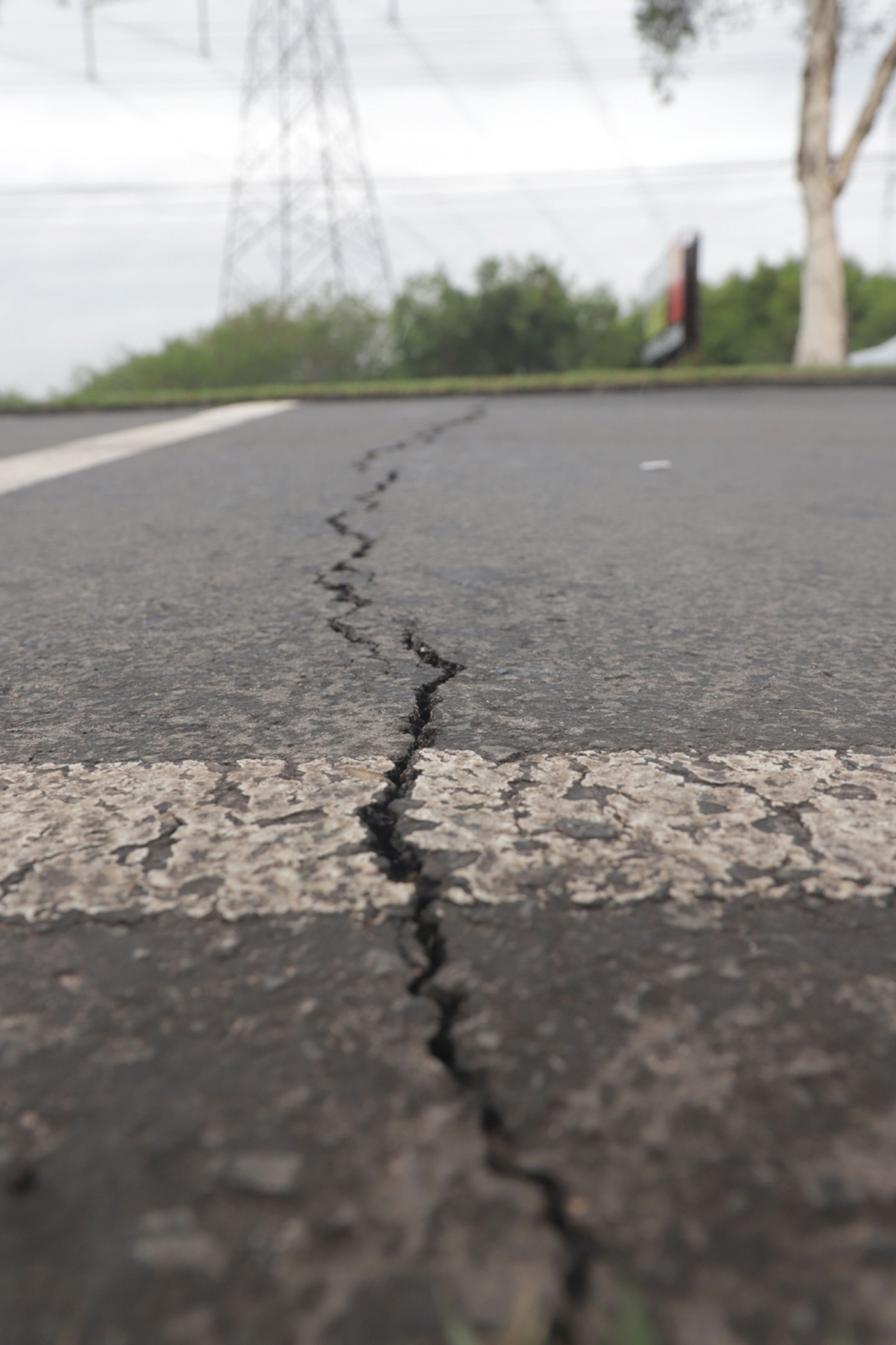 Trecho próximo da UPA do Éden foi interditado e desvio é realizado pela rua Miguel José Gimenez