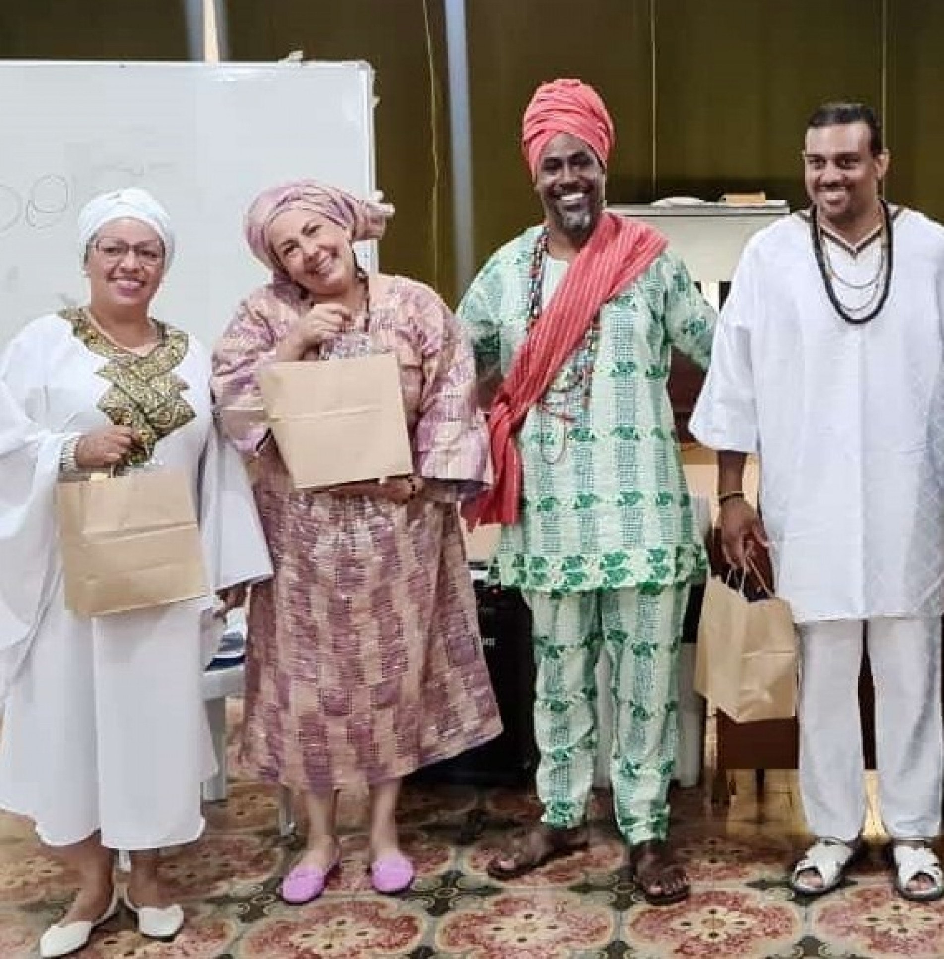 Mãe Viviane de Yemanjá, Táta Sudanci, Pai Nivaldo de Logunèdé e Egbomi Vanessa