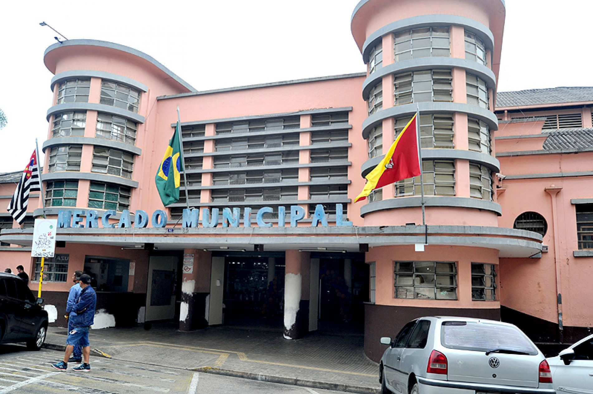 O Mercado Municipal abriga 55 boxes ativos e está 100% locado
