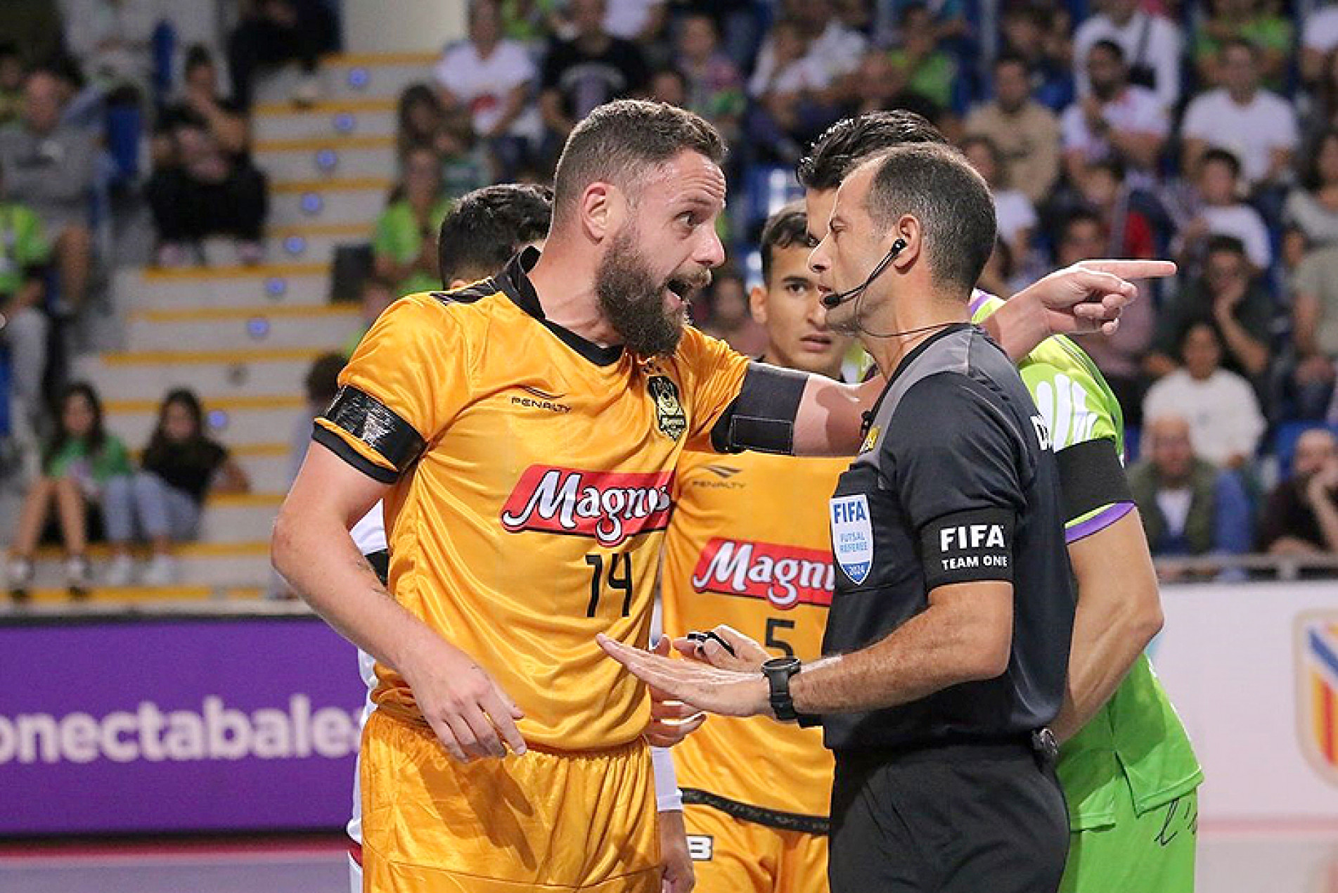 Rodrigo reclama com a arbitragem: clássico pela frente
