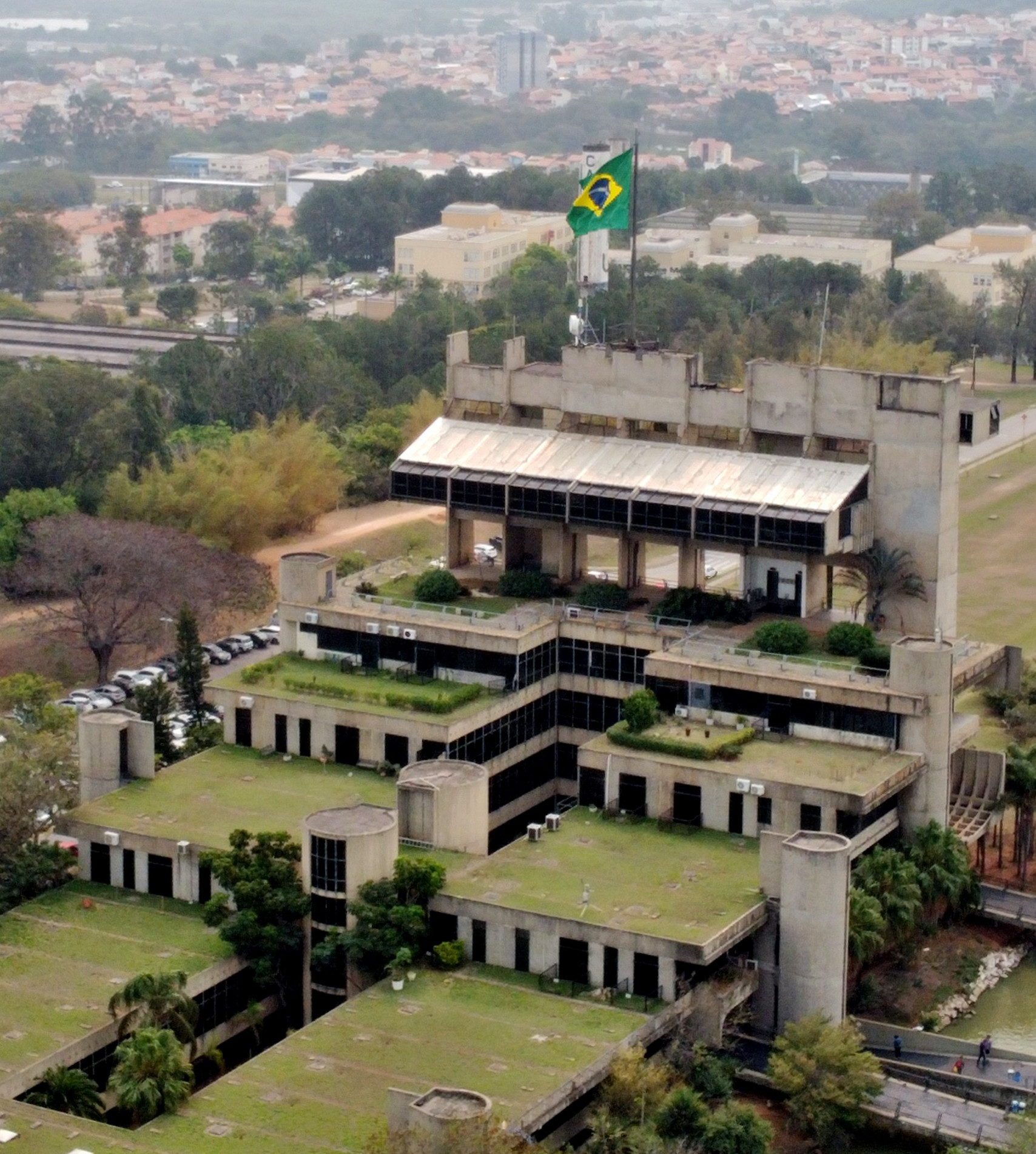 Os pagamentos serão cumpridos dia 14 