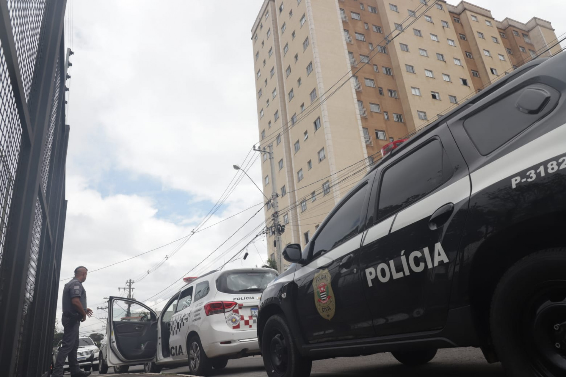 Feminicídio é confirmado em condomínio no bairro Vila Helena 