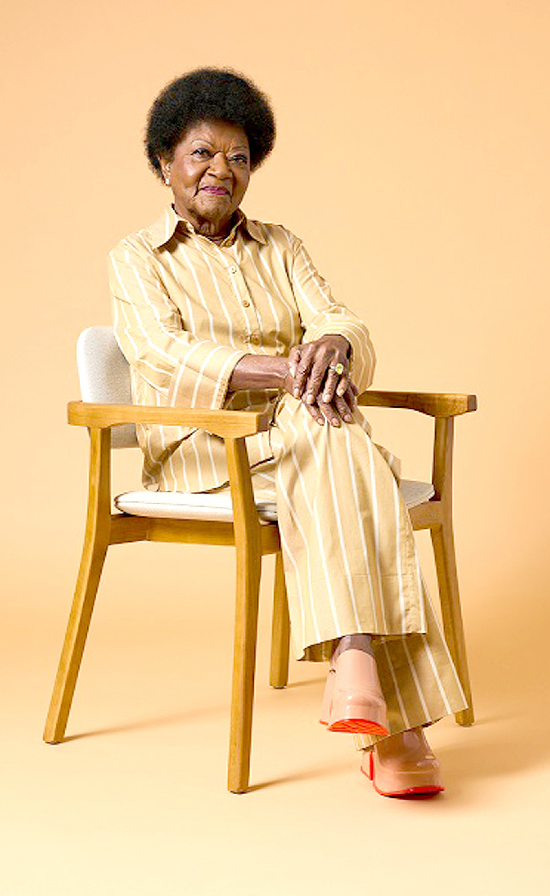 Cantora Alaíde Costa se apresenta nesta sexta-feira