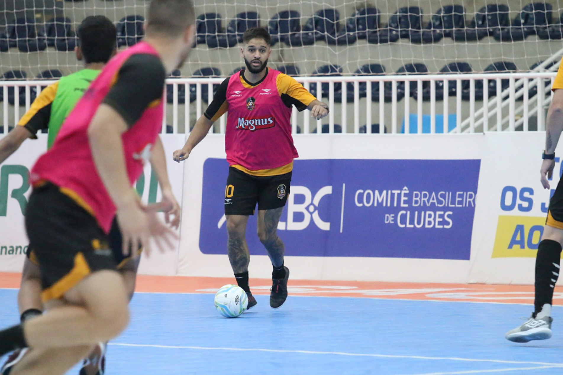 Ala durante treinamento: ele fraturou o tendão de Aquiles
