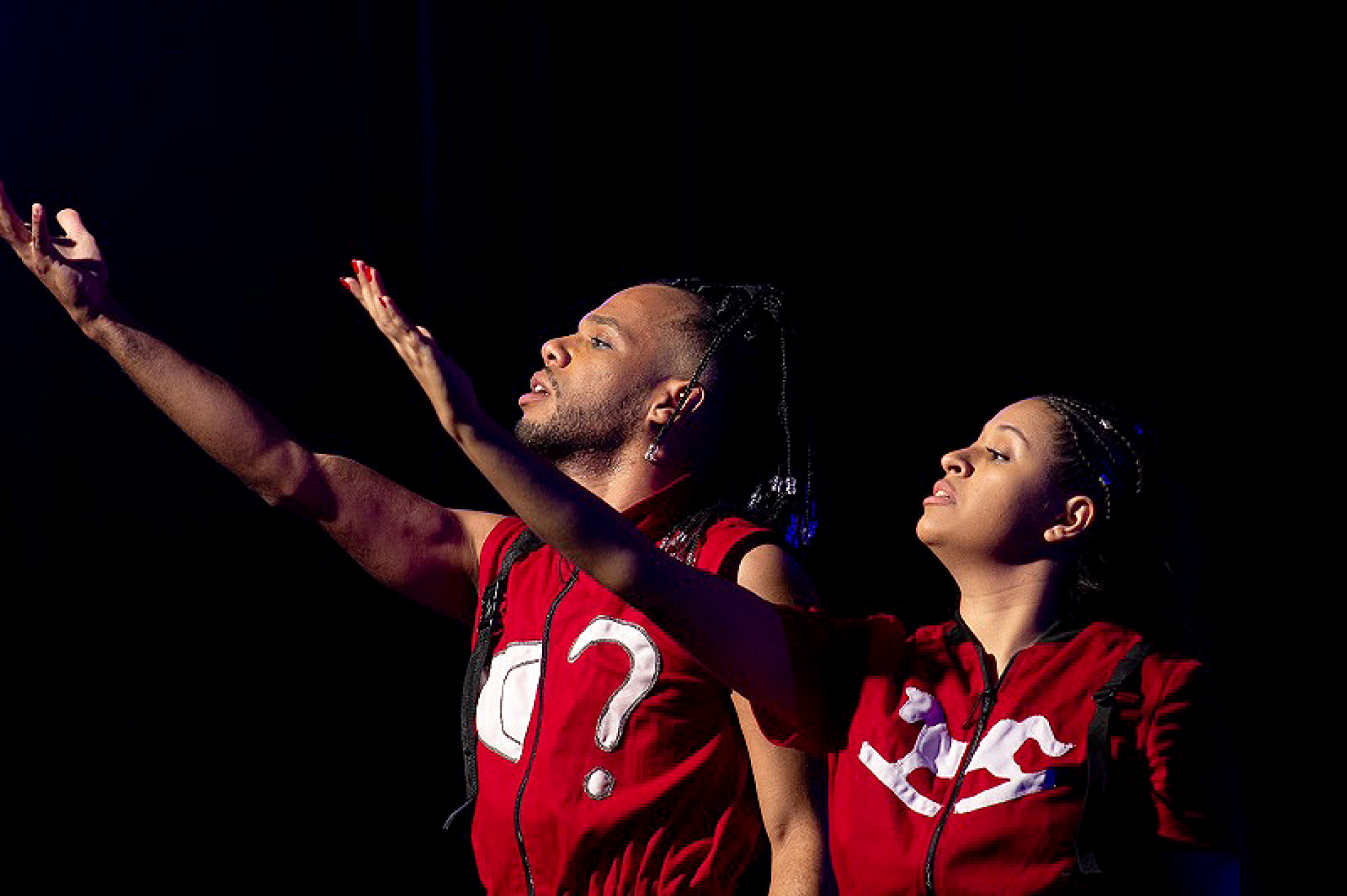 Peça é um convite para a reflexão sobre o luto que a violência urbana leva para muitas famílias
