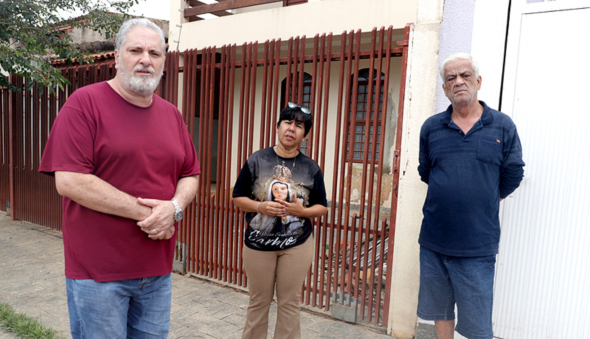 Francisco Ferraz, Cristina Elias e Robson Eduardo reclamam dos transtornos 
