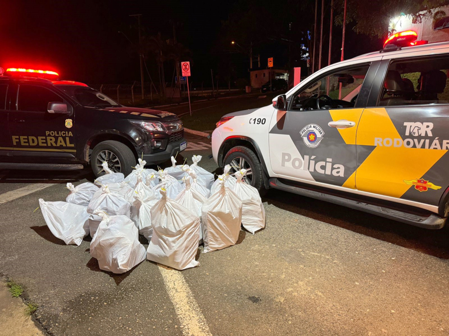 Cargas de entorpecentes são transportadas pela Raposo Tavares e Castelo Branco
