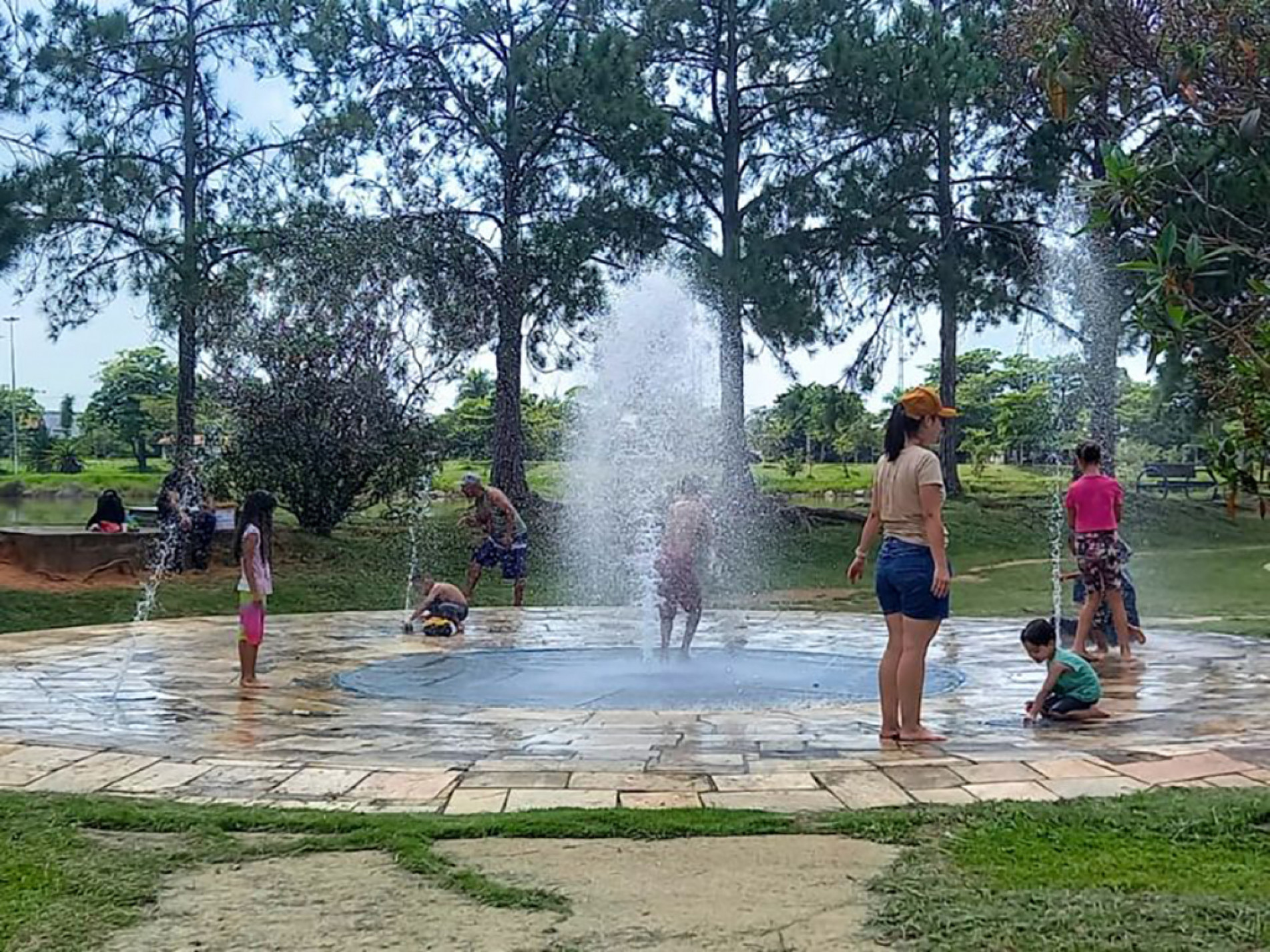 Calor e maior exposição ao sol exigem cuidados com a alimentação e a saúde 
