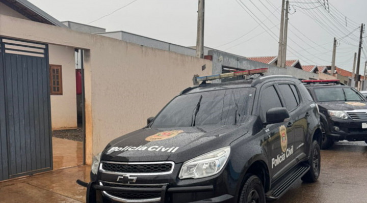 Homem foi preso na casa dele, na Vila Célia