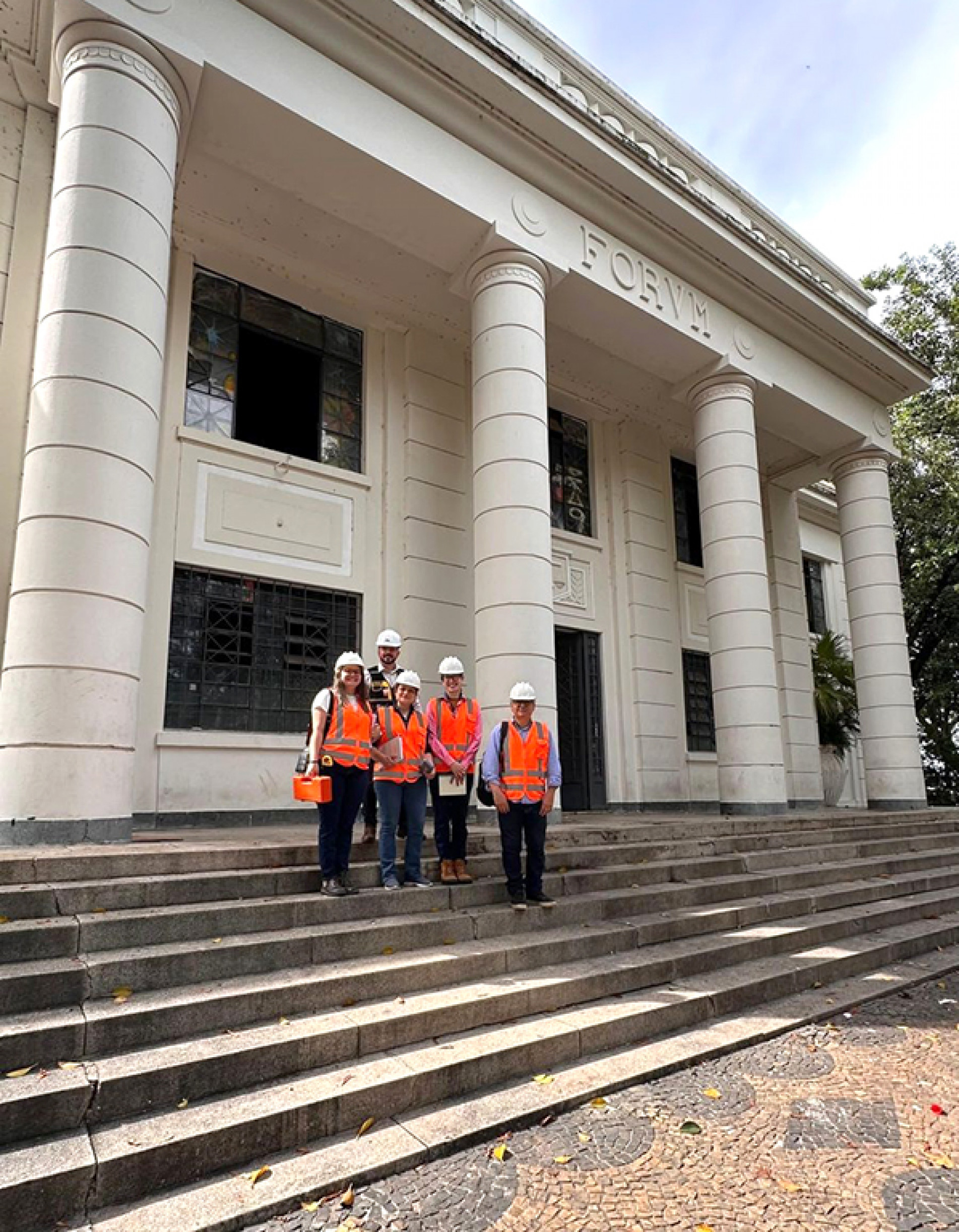 Equipe de engenheiros de pós-graduação da Uniso trabalha no local para avaliar a estrutura, visando sua revitalização futura
