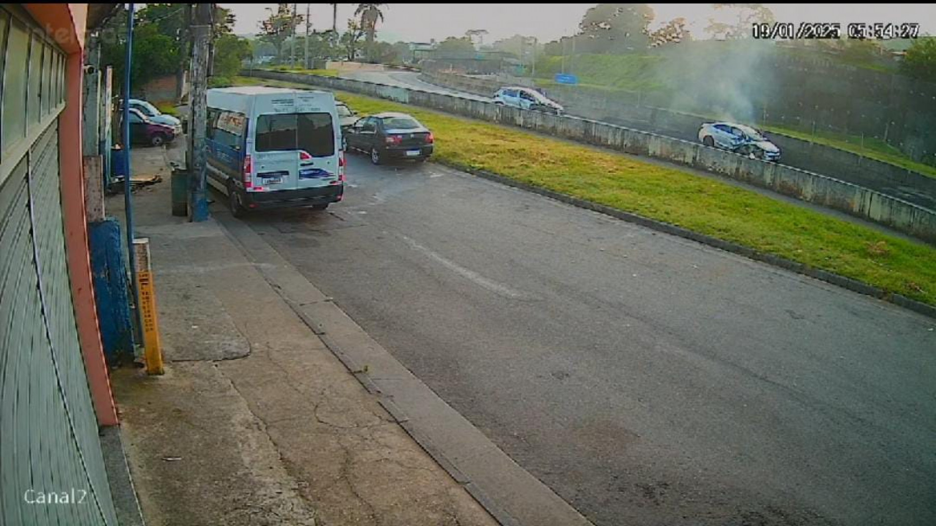 Acidente aconteceu no quilômetro 63 da via