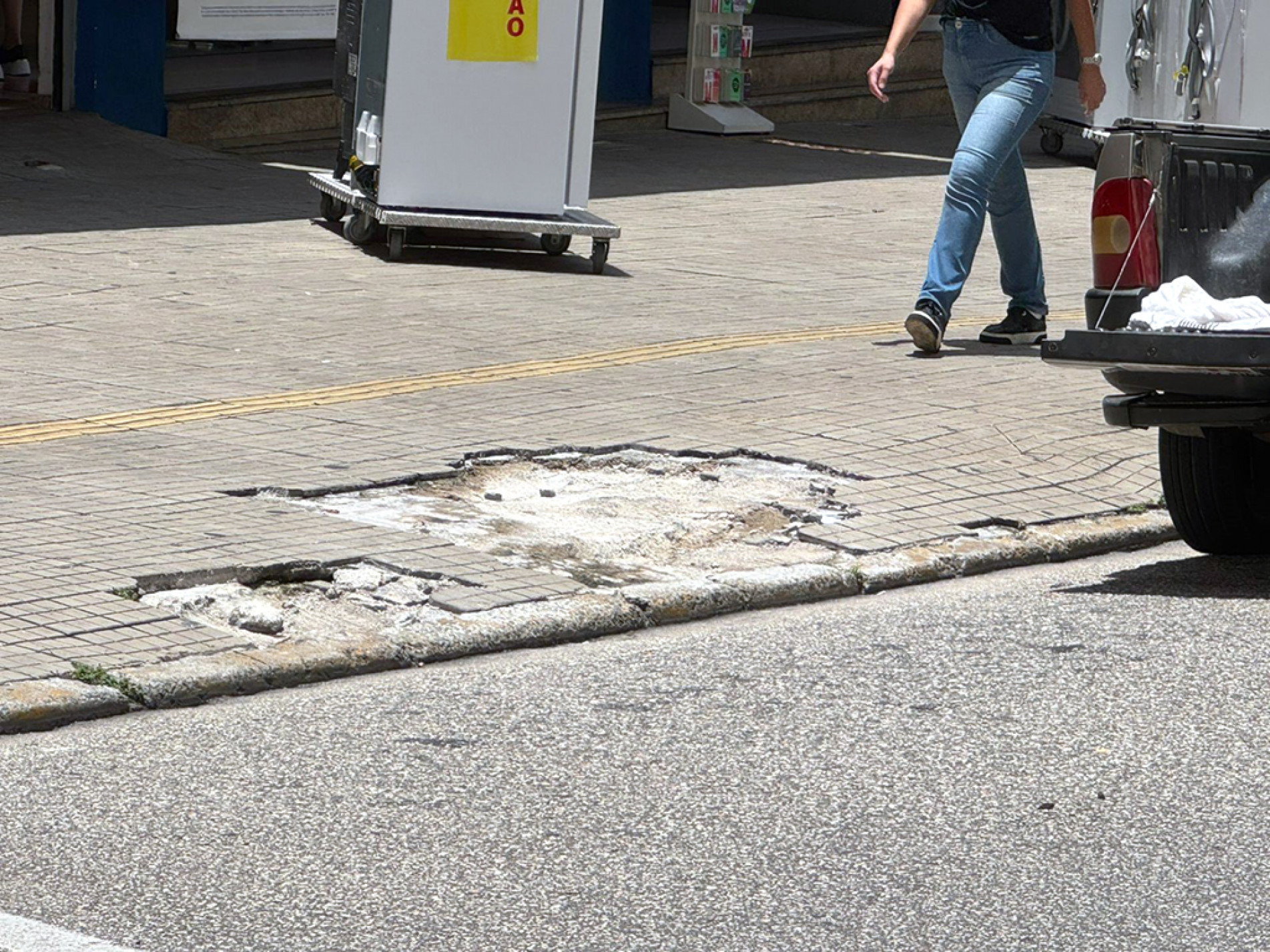 Reclamações são antigas, alegam moradores, mas nenhuma providência é tomada
