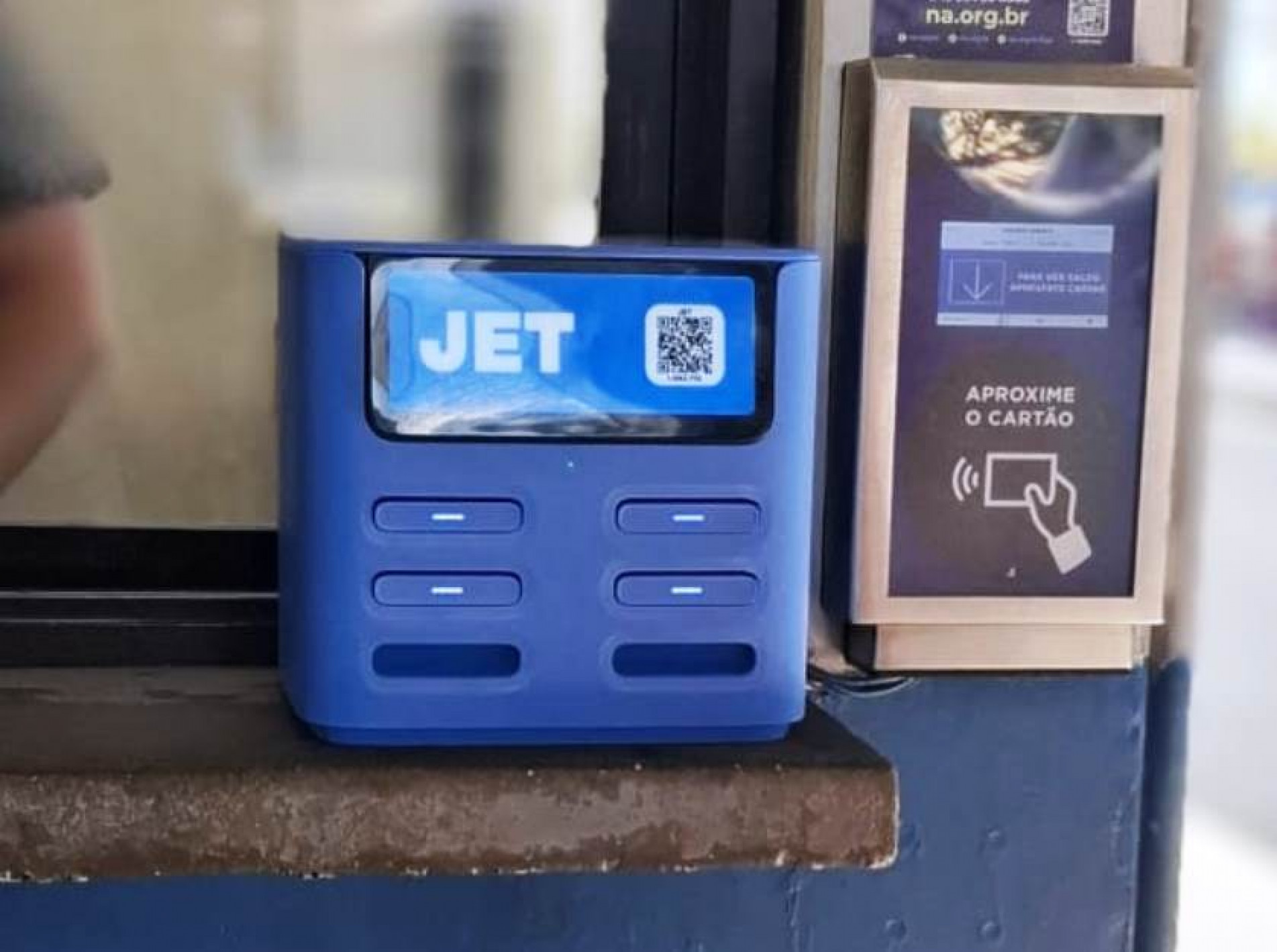 Os terminais de ônibus Santo Antônio, São Paulo e Vitória Régia são os pontos que disponibilizam o serviço na cidade 