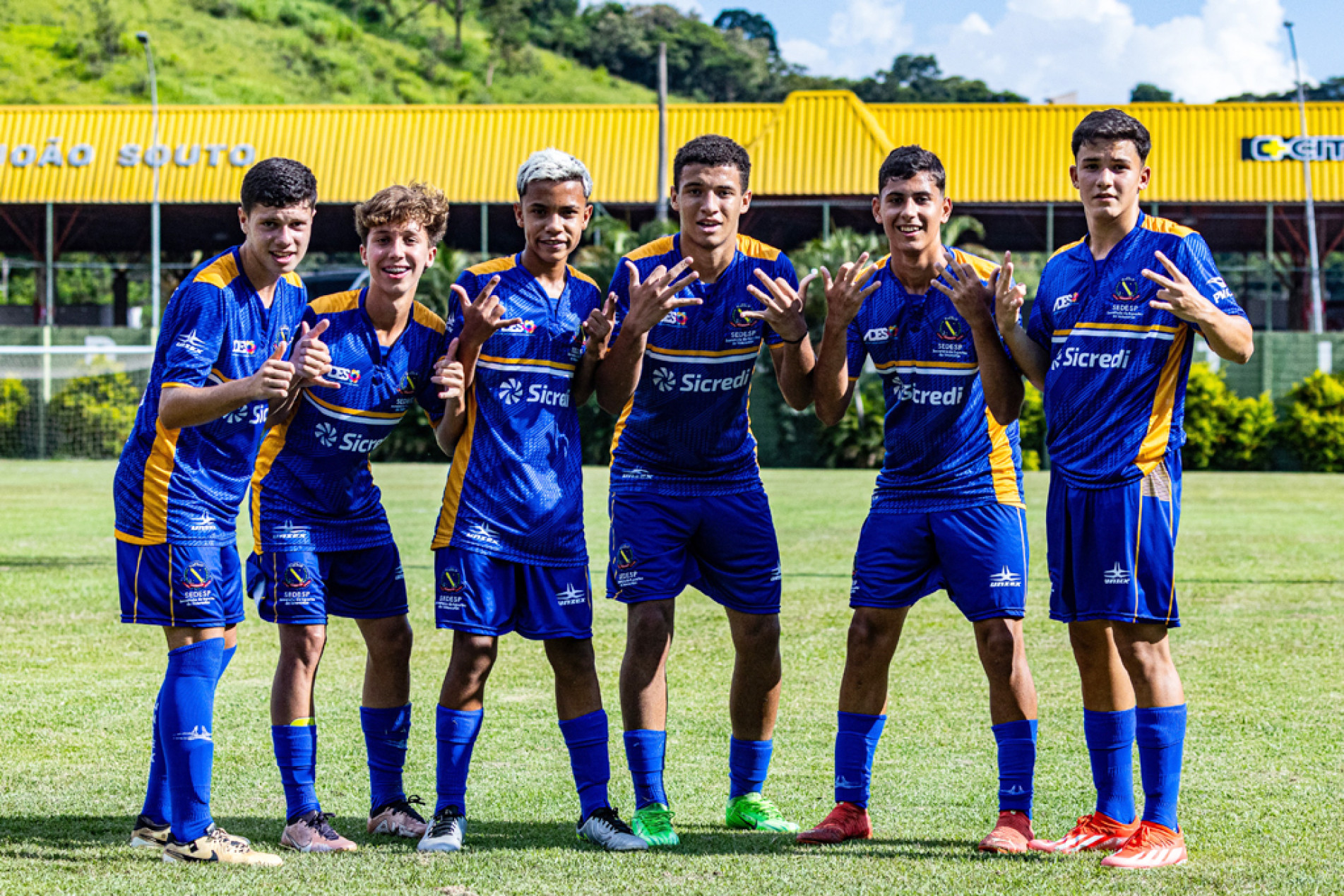 Jogadores do time local estão confiantes de que podem surpreender
