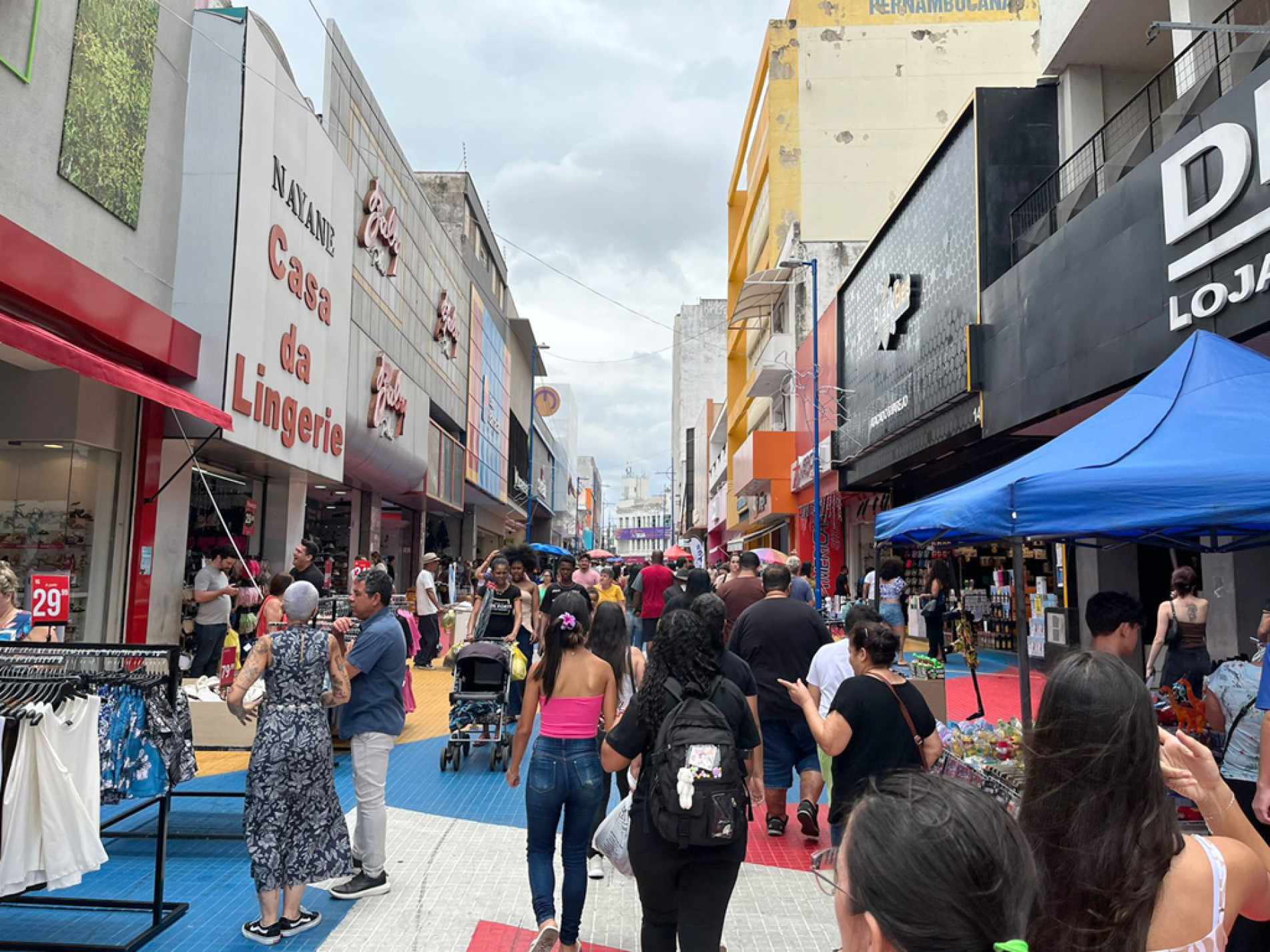 4.500 brasileiros deram sua opinião para a pesquisa Genial/Quaest
