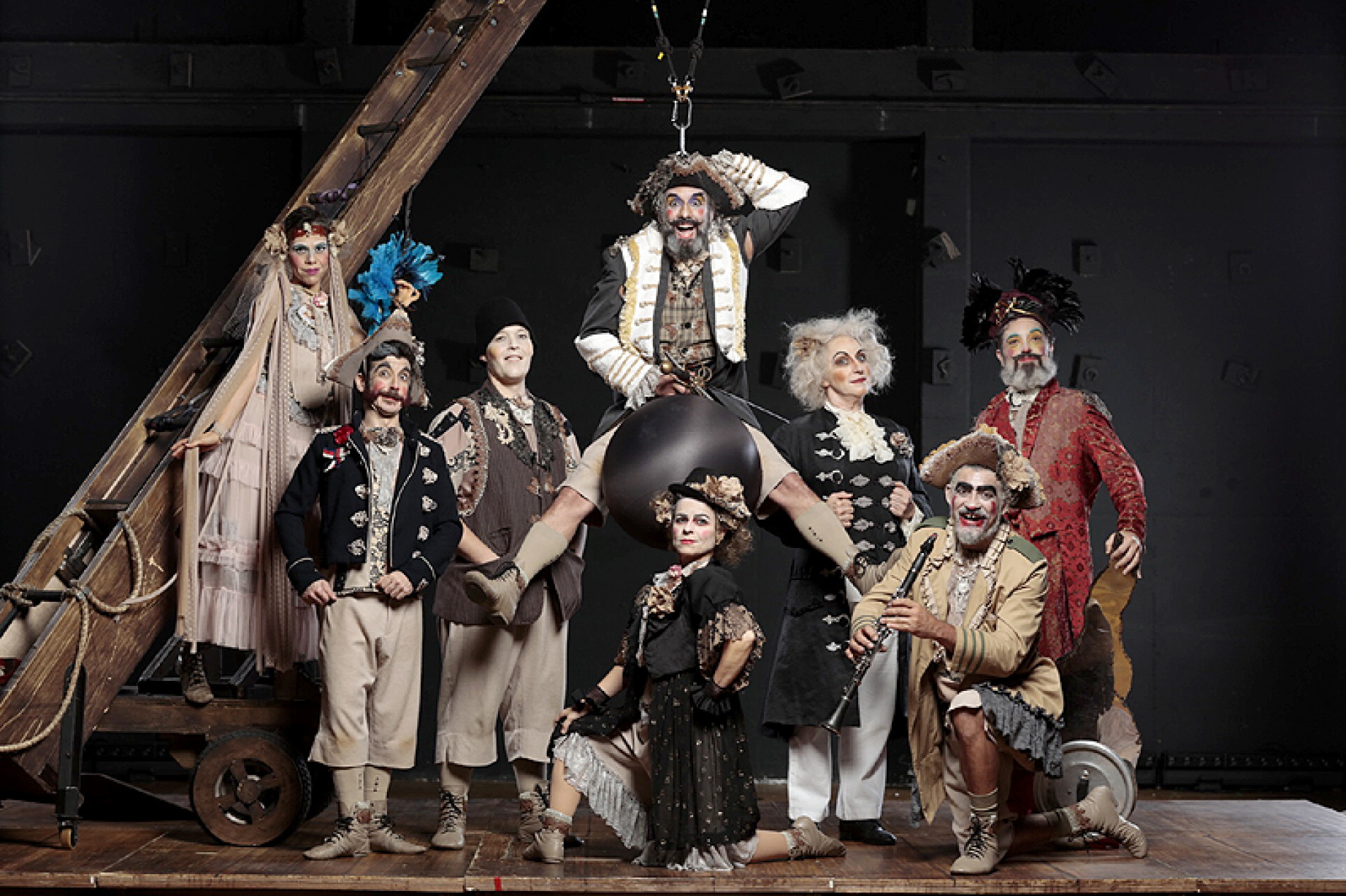 Peça aborda a poesia, o sonho, o delírio e a imaginação
como inerentes e fundamentais à vida