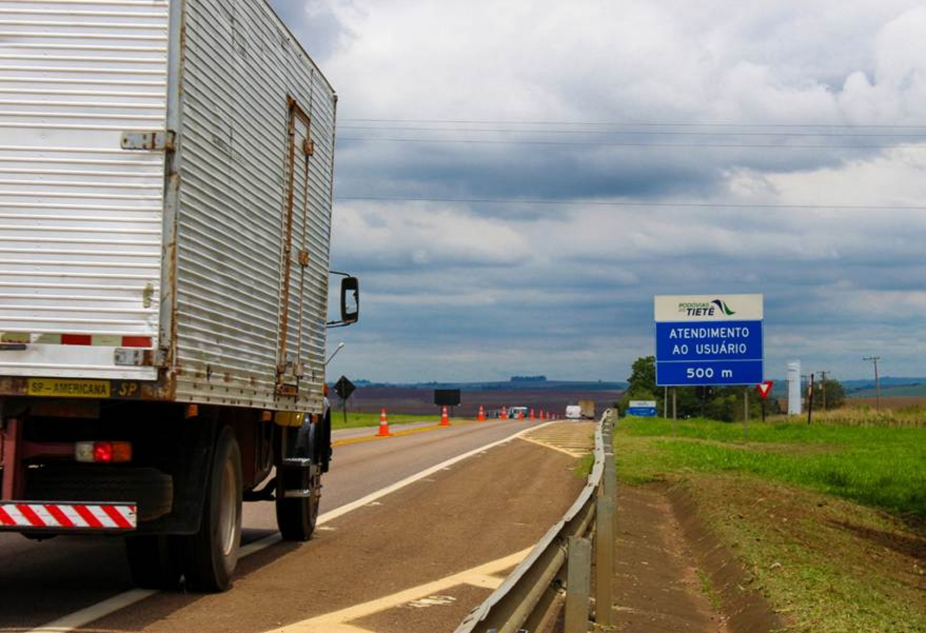  Nova regra passa a valer para caminhões