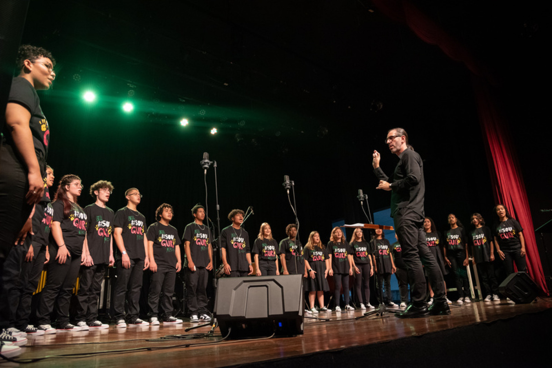 Coral e percussão estão entre os cursos oferecidos pelo projeto Guri 