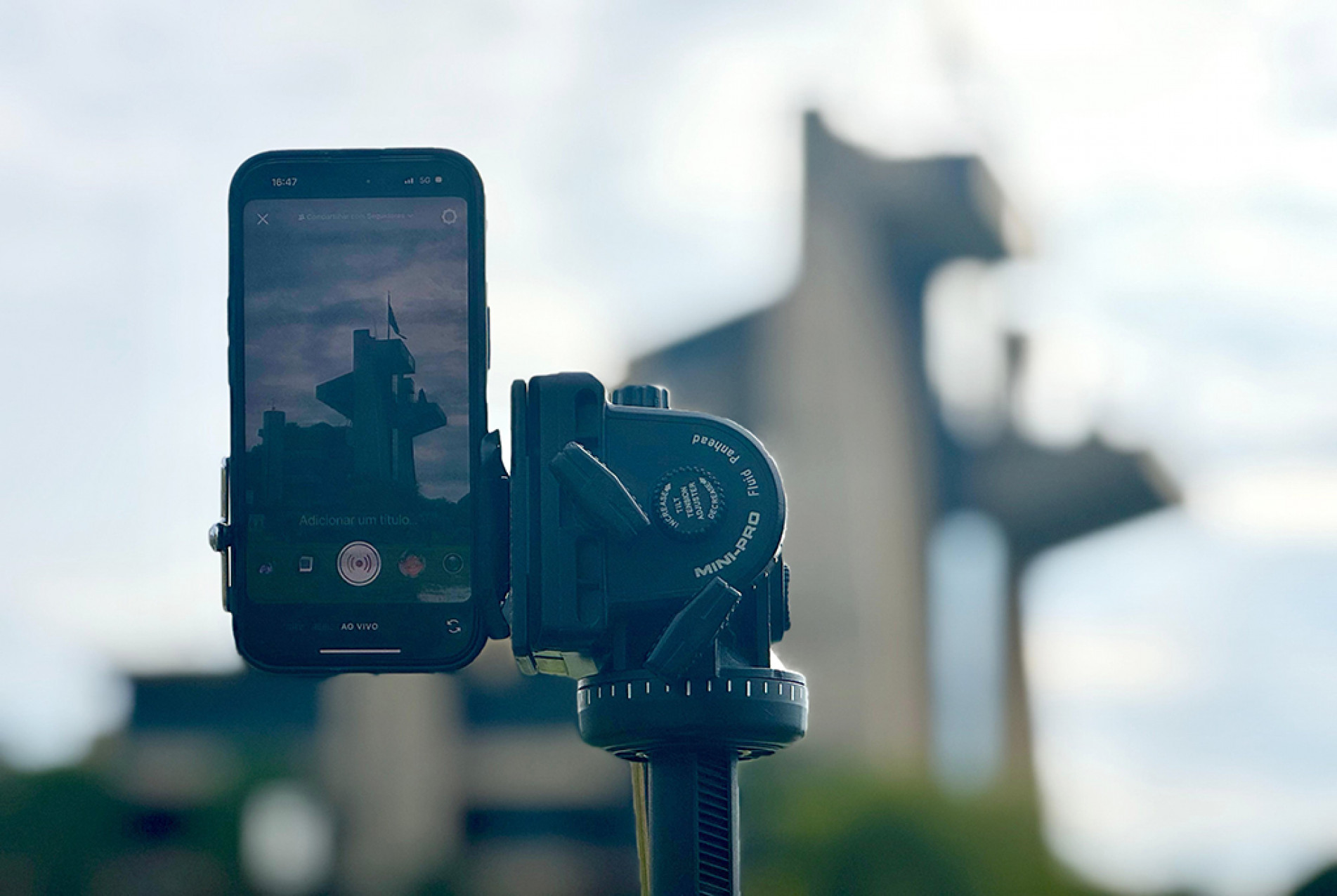 O uso das redes sociais por políticos e pessoas públicas exige limites legais
