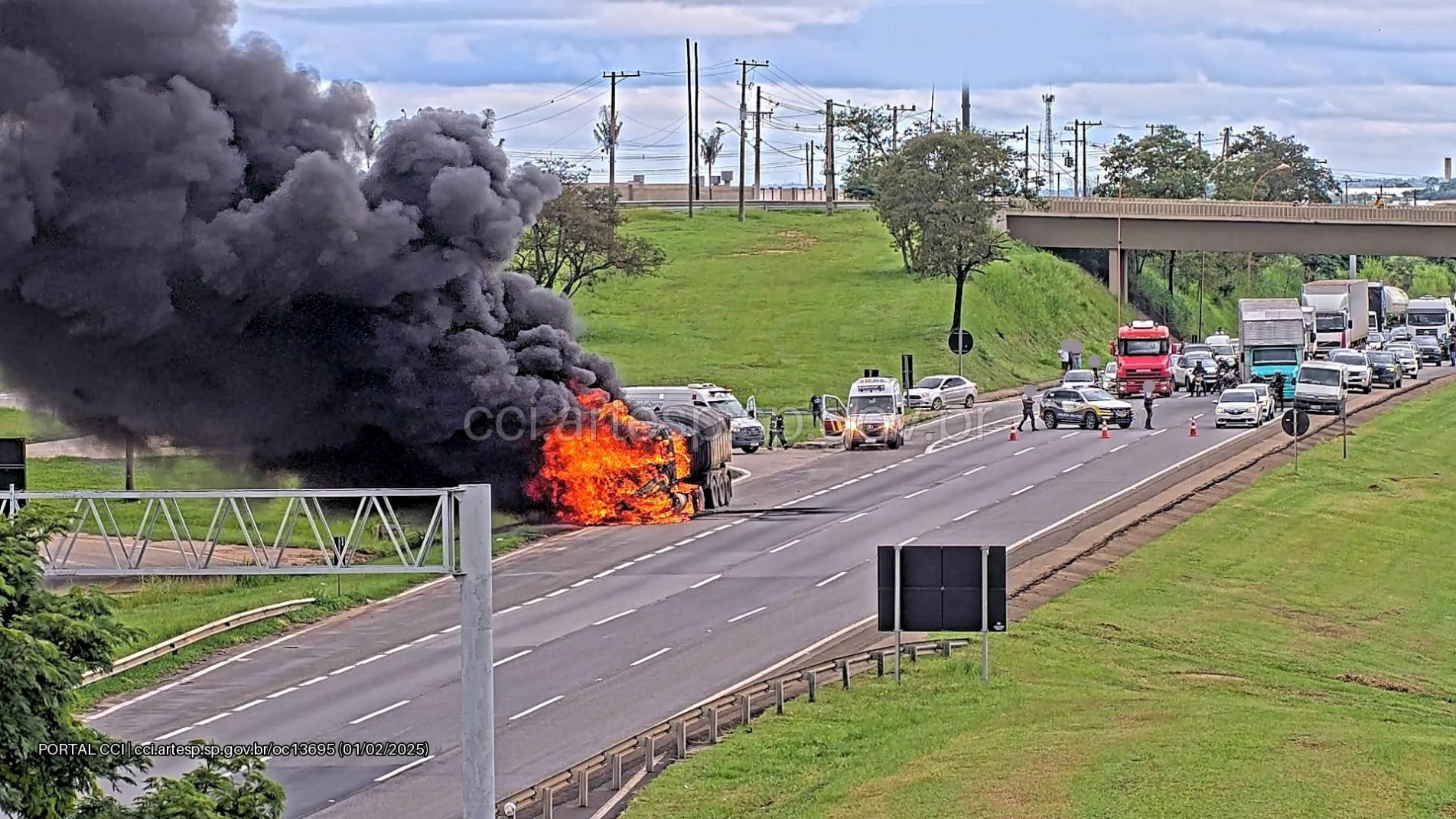 Fogo se alastrou rapidamente
