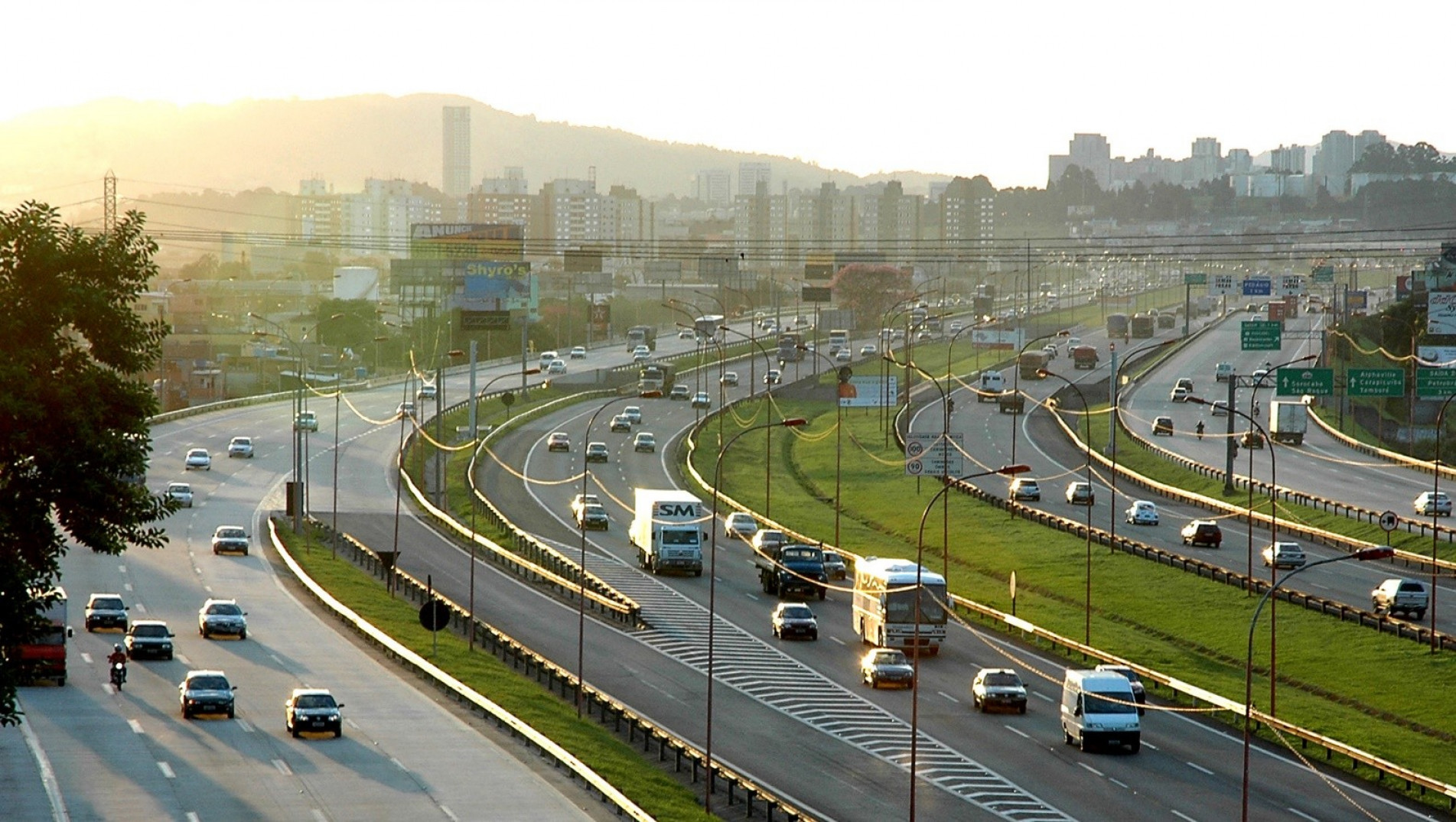 Durante os serviços, os motoristas podem enfrentar lentidão
