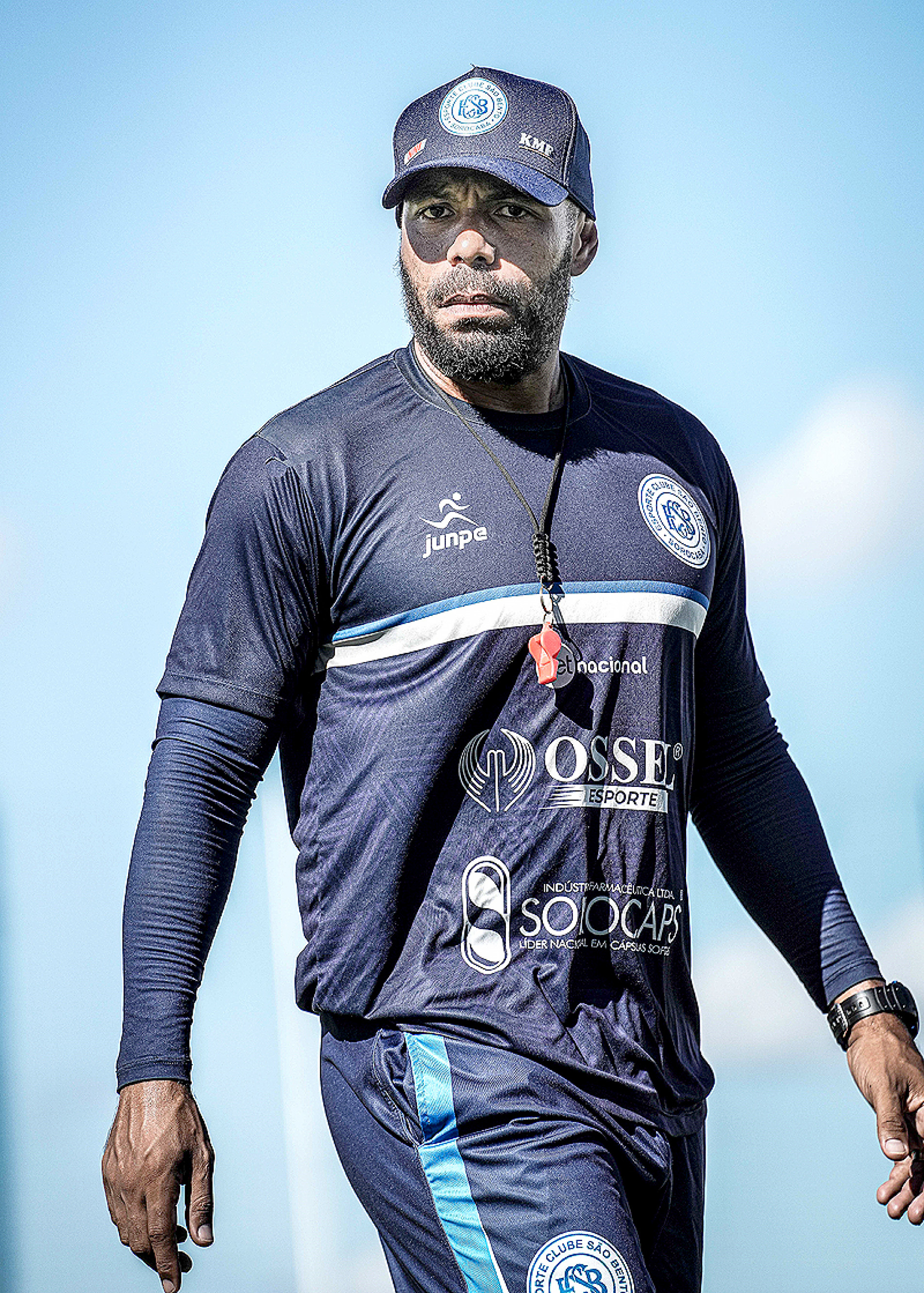 Fabiano Carneiro durante treinamento: à frente do time pelo menos até a rodada do fim de semana
