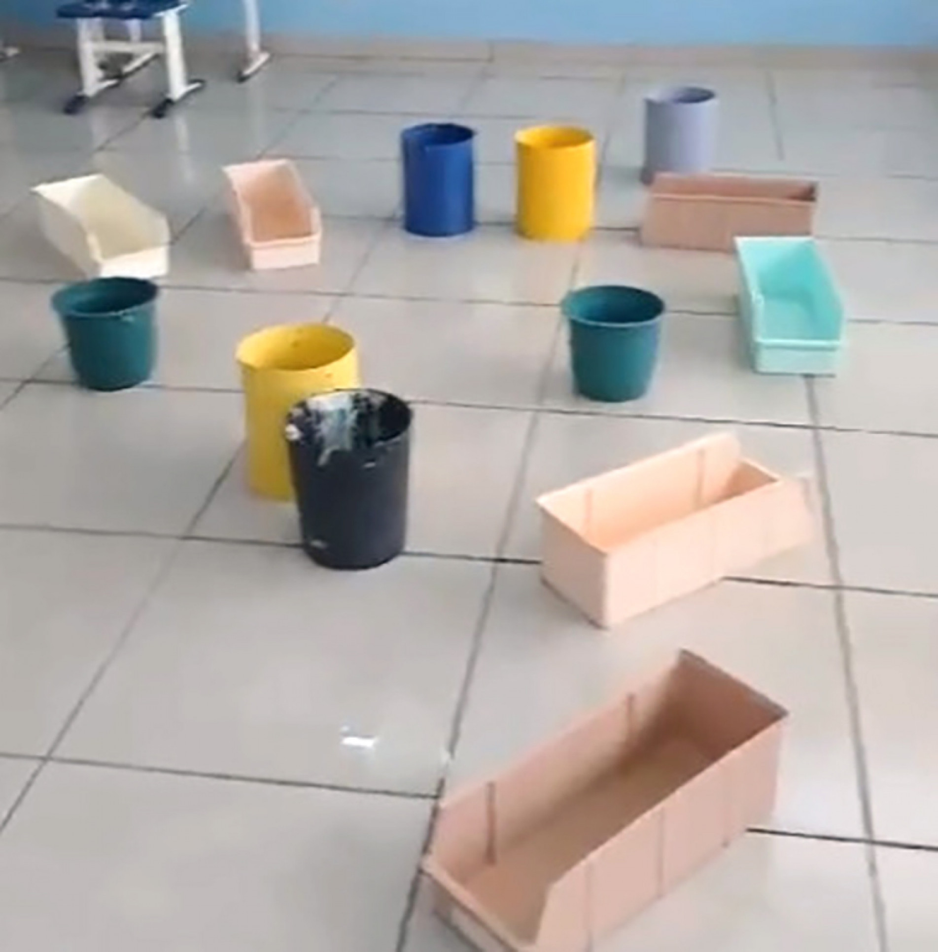 Situação estaria acontecendo desde dezembro na escola Leda, na zona norte