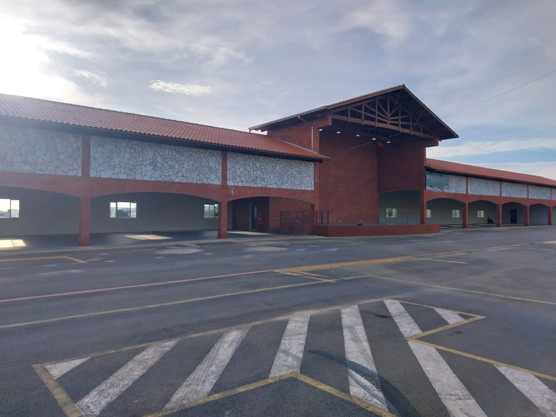 Praça de alimentação terá terá cozinhas, banheiros e palco para evento