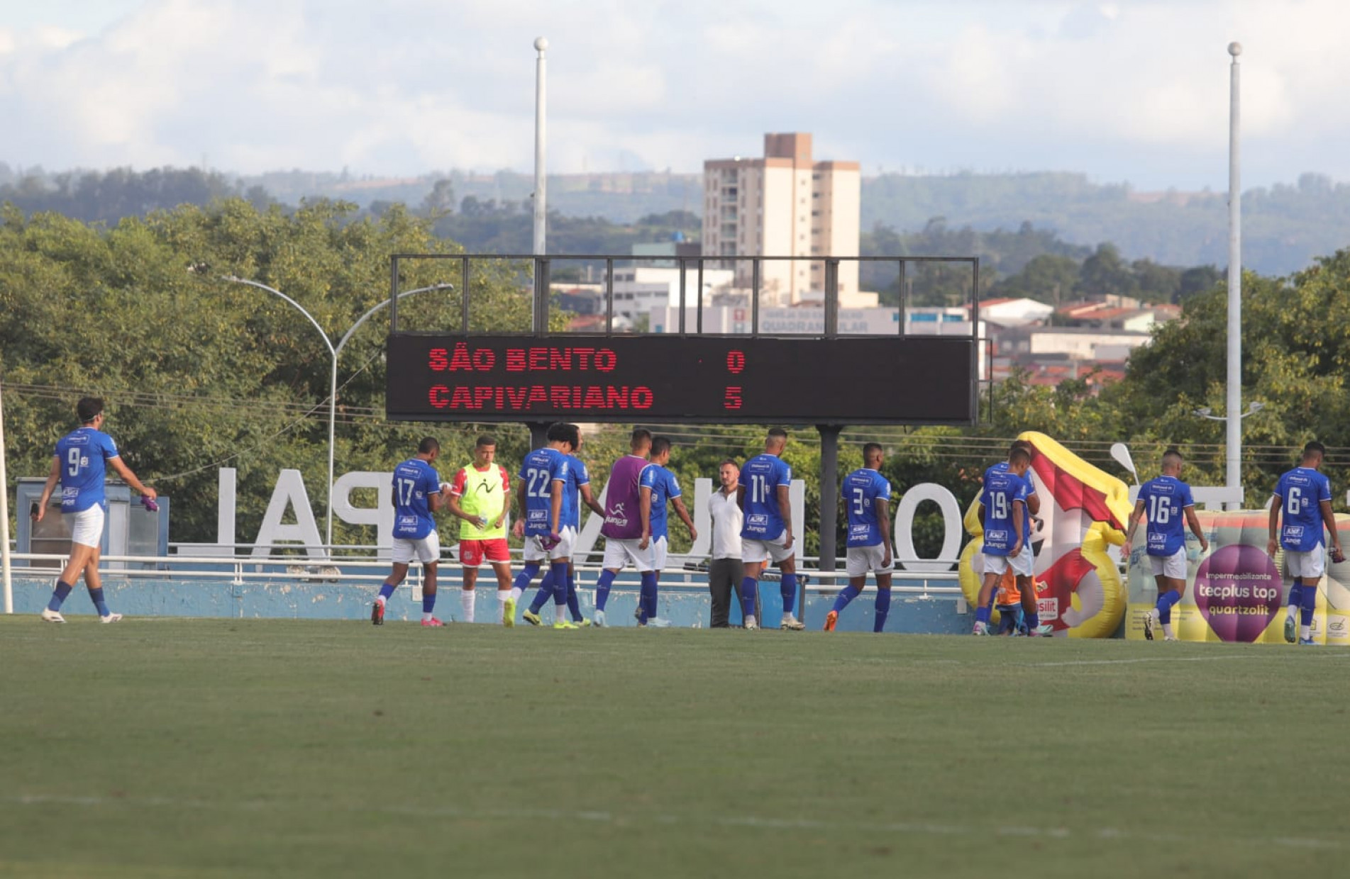 Torcedores saíram cabisbaixos de campo