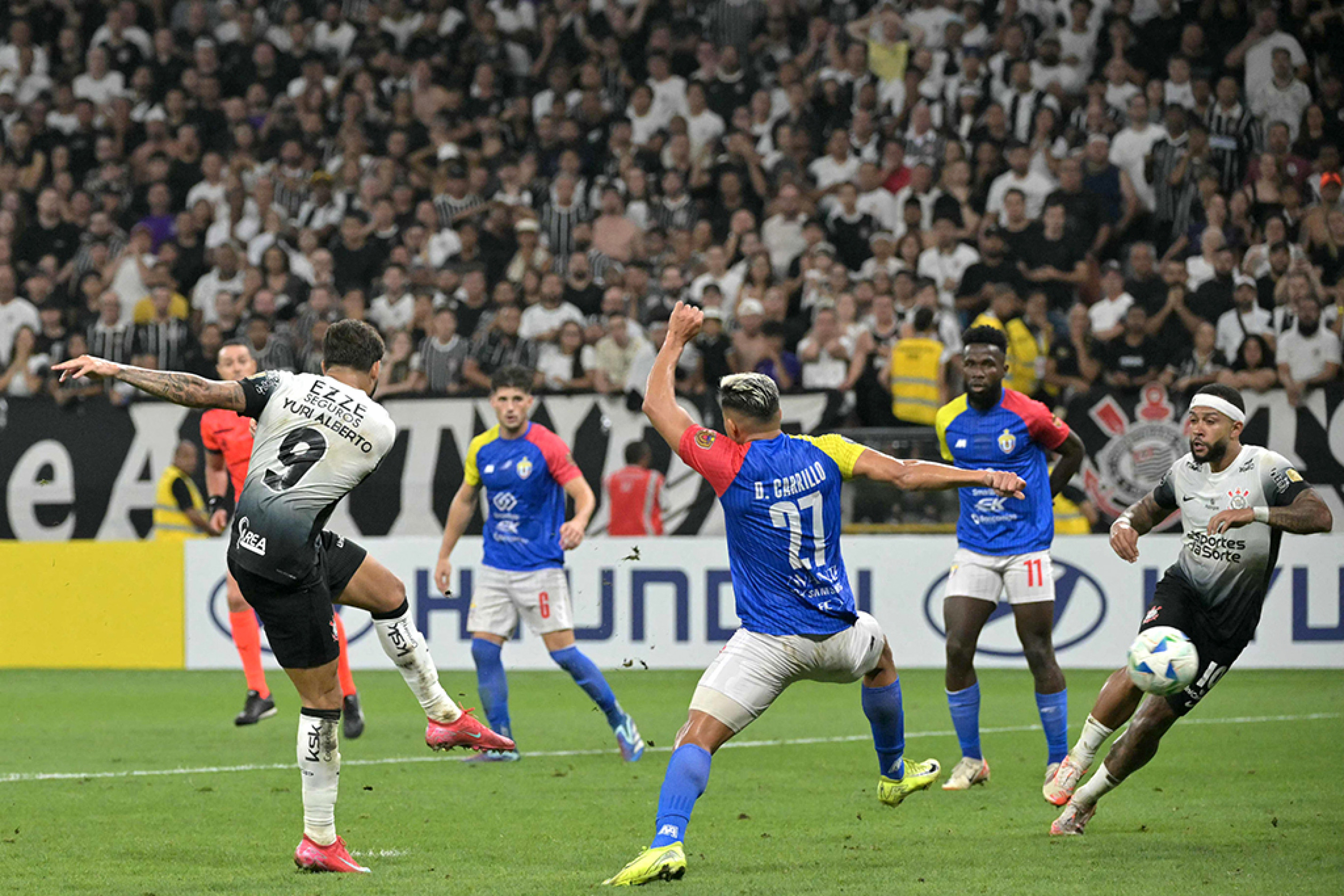 Yuri Alberto marca no fim e garante a classificação: 3 a 2 no UCV
