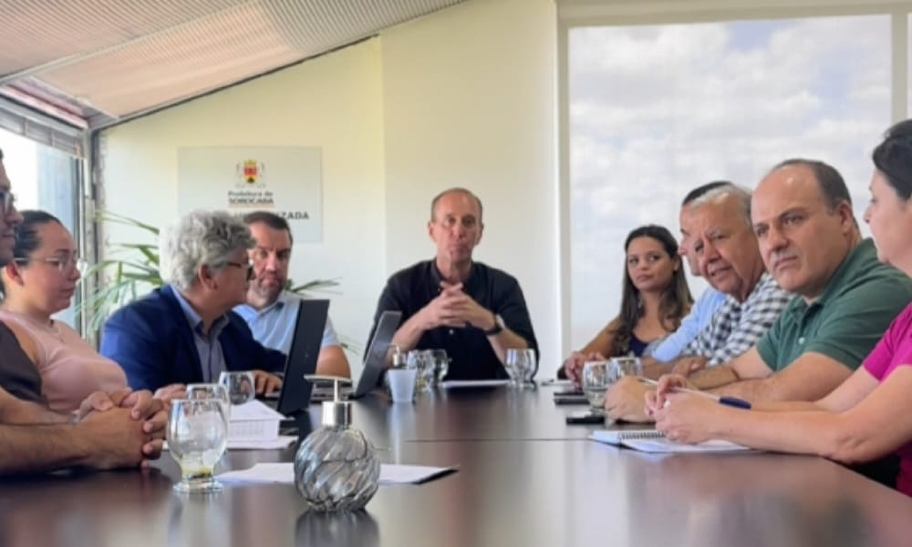 A assinatura do termo ocorreu neste domingo (2),  no sexto andar do Paço Municipal, com a presença do prefeito Rodrigo Manga, do secretário municipal de Cultura, Luiz Antonio Zamuner, do presidente da Fundec, Gustavo Almeida e Dias de Souza, o vice-presidente Antônio Carlos Sampaio e o diretor técnico Edson Rodrigues Dias e outras autoridades municipais