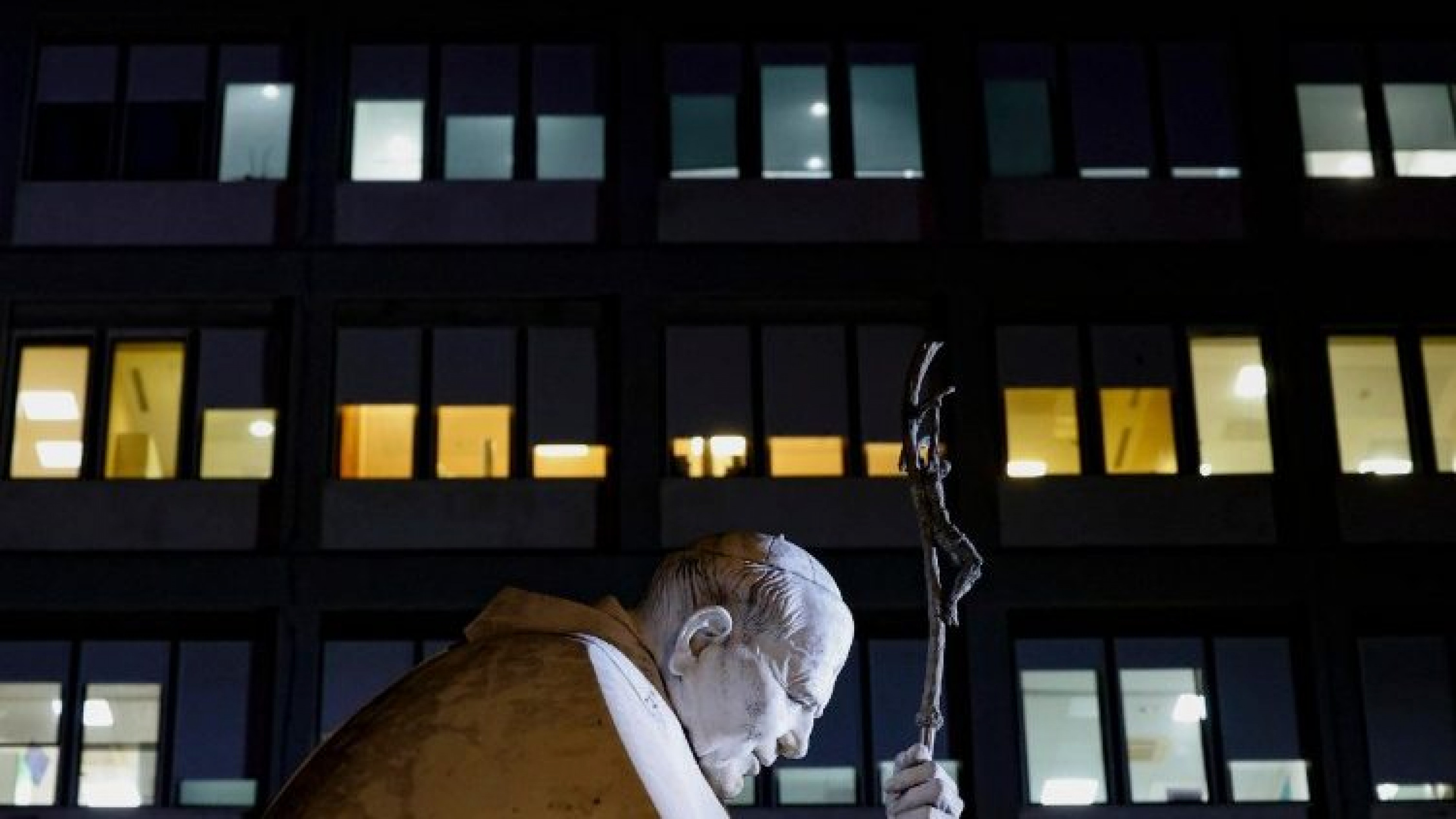 Na manhã de hoje (3), o Pontífice acordou bem, tomou café da manhã e iniciou seus tratamentos diários.