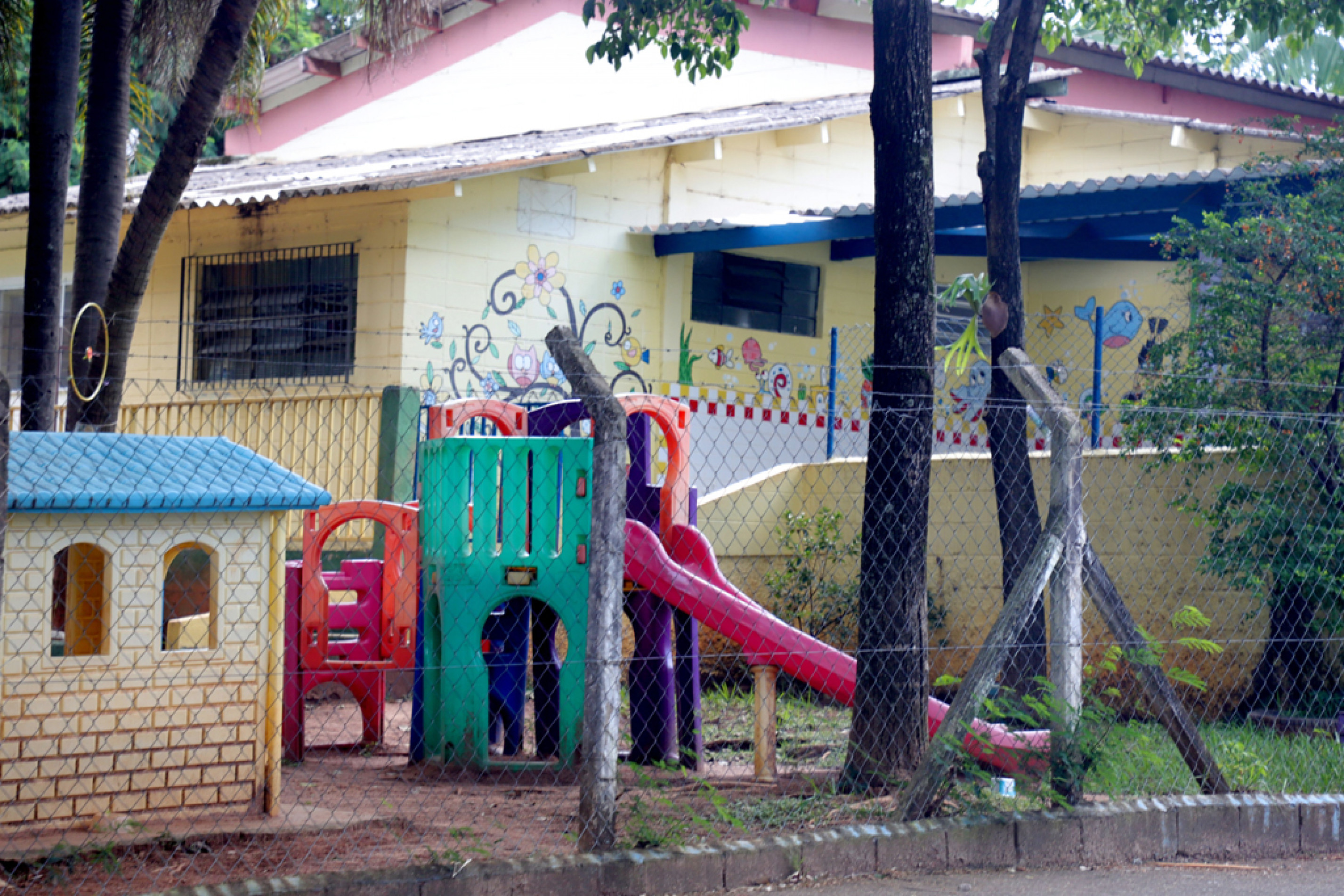 Pela proposta, pais poderão pegar os filhos antes, conforme a jornada de trabalho
