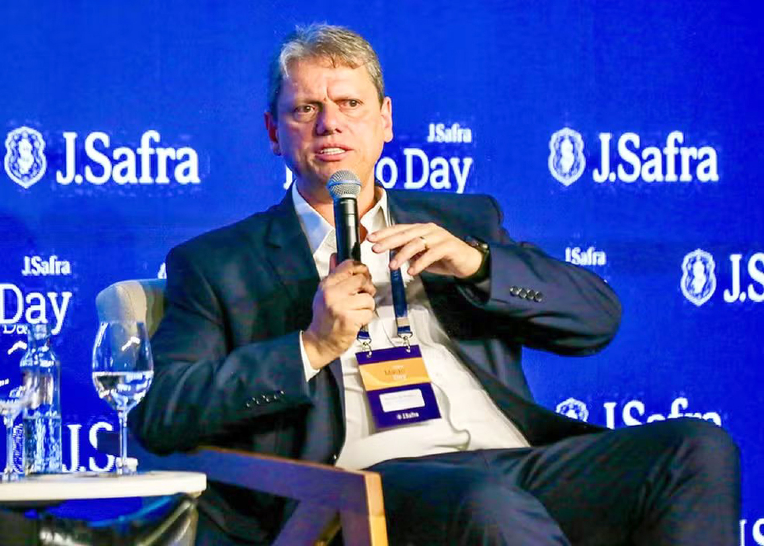 Tarcísio de Freitas participou de evento do Banco Safra 