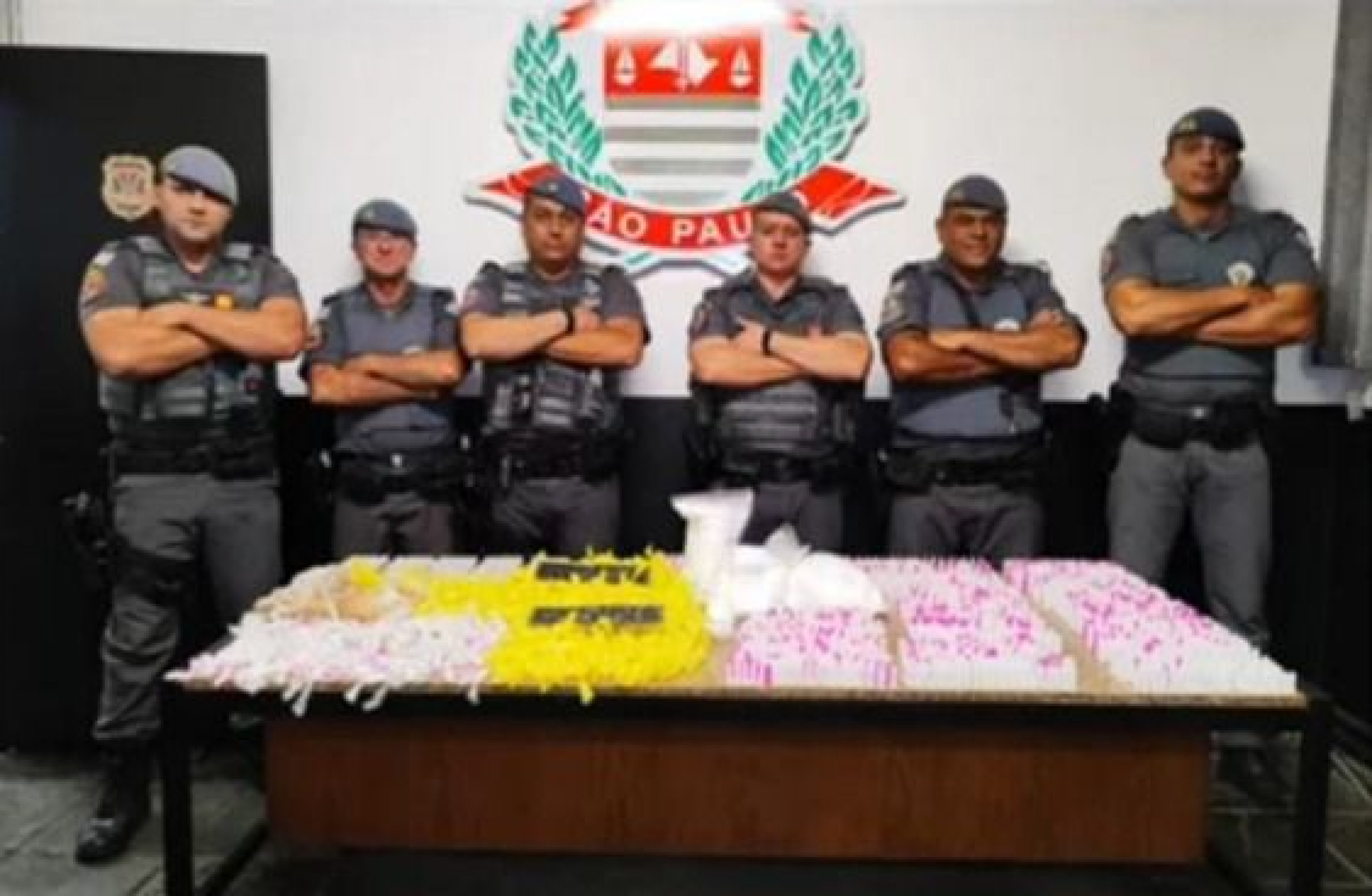 O acusado foi conduzido à Delegacia de Polícia, onde permanece preso à disposição da Justiça