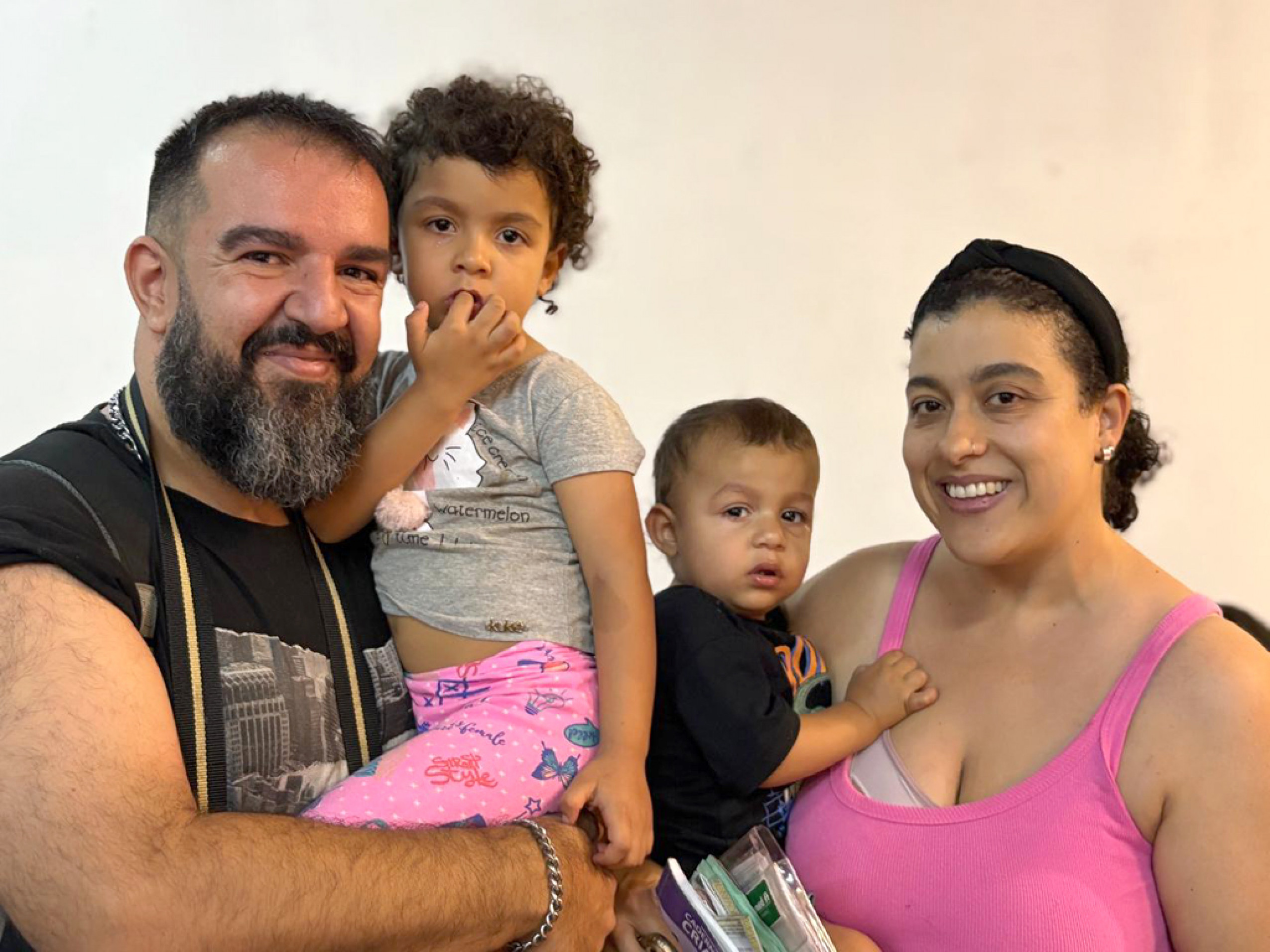 A autônoma Stephanie e a família aproveitaram a oportunidade para se vacinar