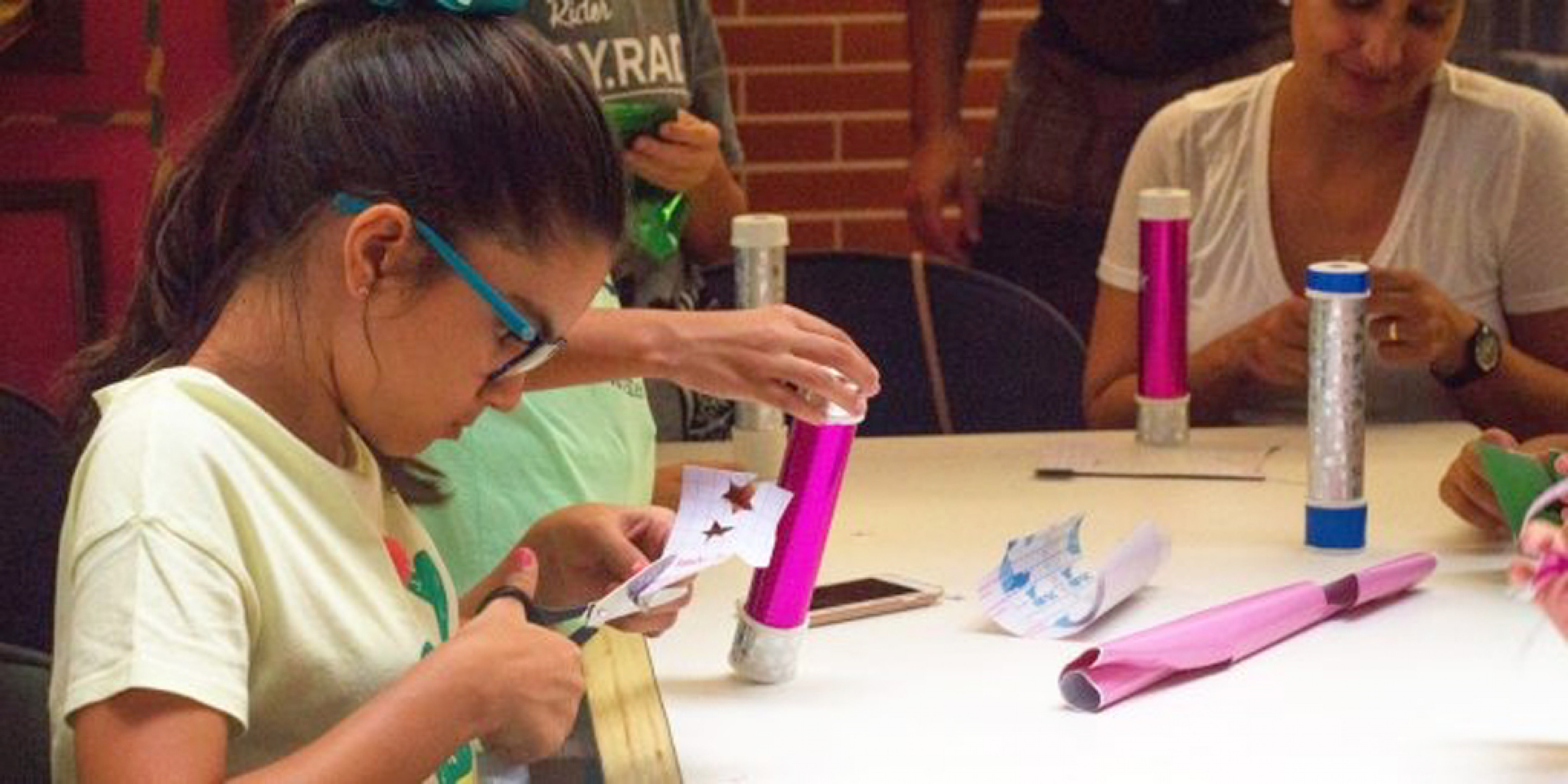 Oficinas criativas, cheias de arte, natureza e descobertas