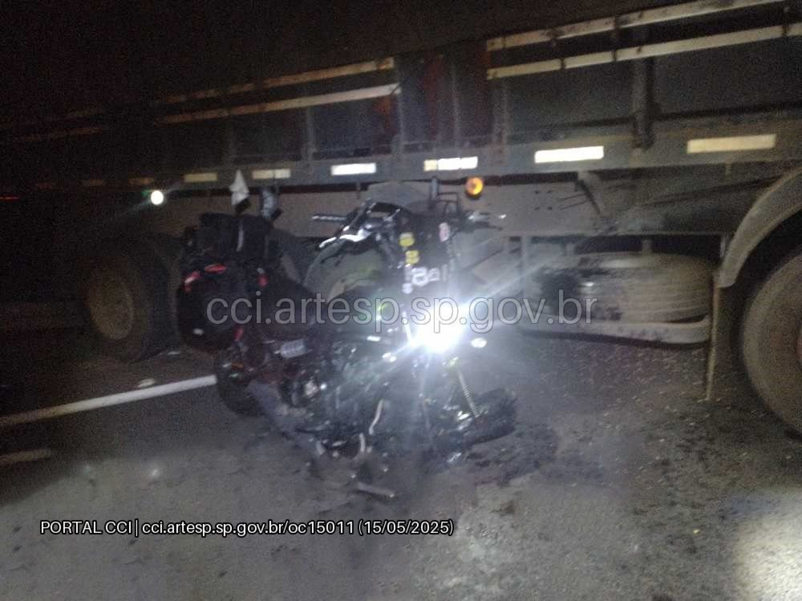 A moto foi encaminhada para a base da Polícia Rodoviária