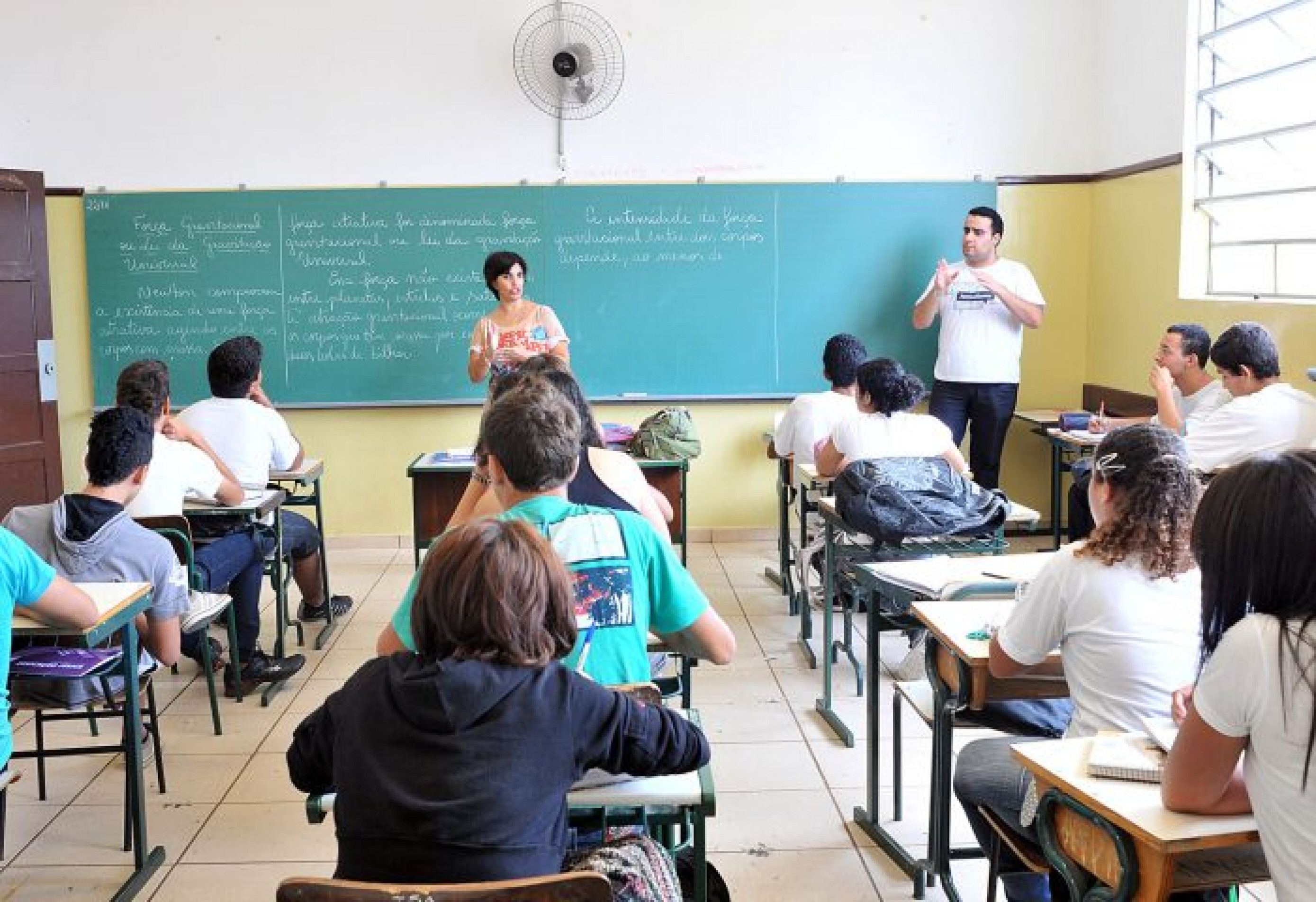 O objetivo é ampliar o suporte emocional e pedagógico nas escolas